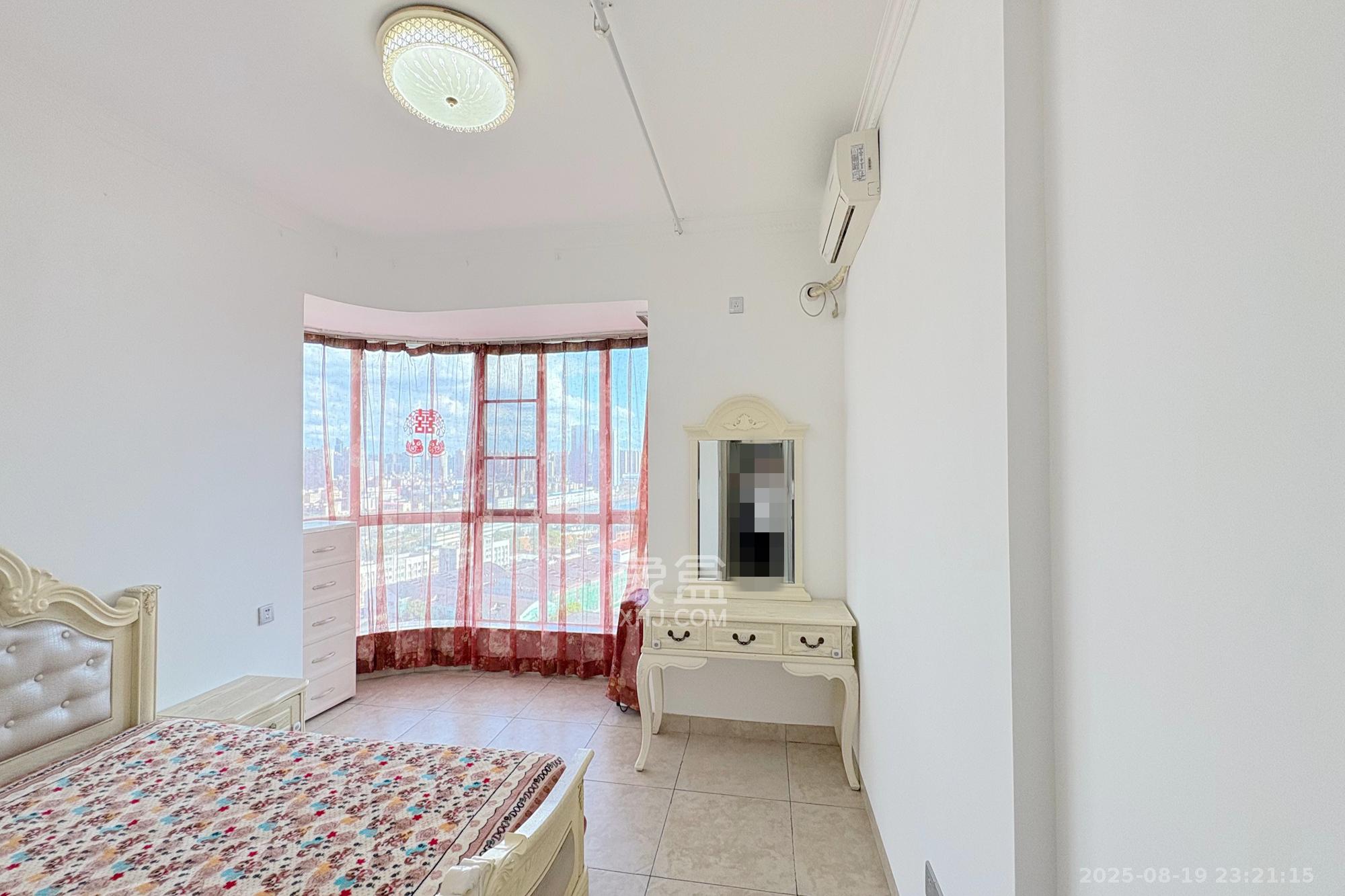 融圣国际  2室1厅1卫    118.0万卧室