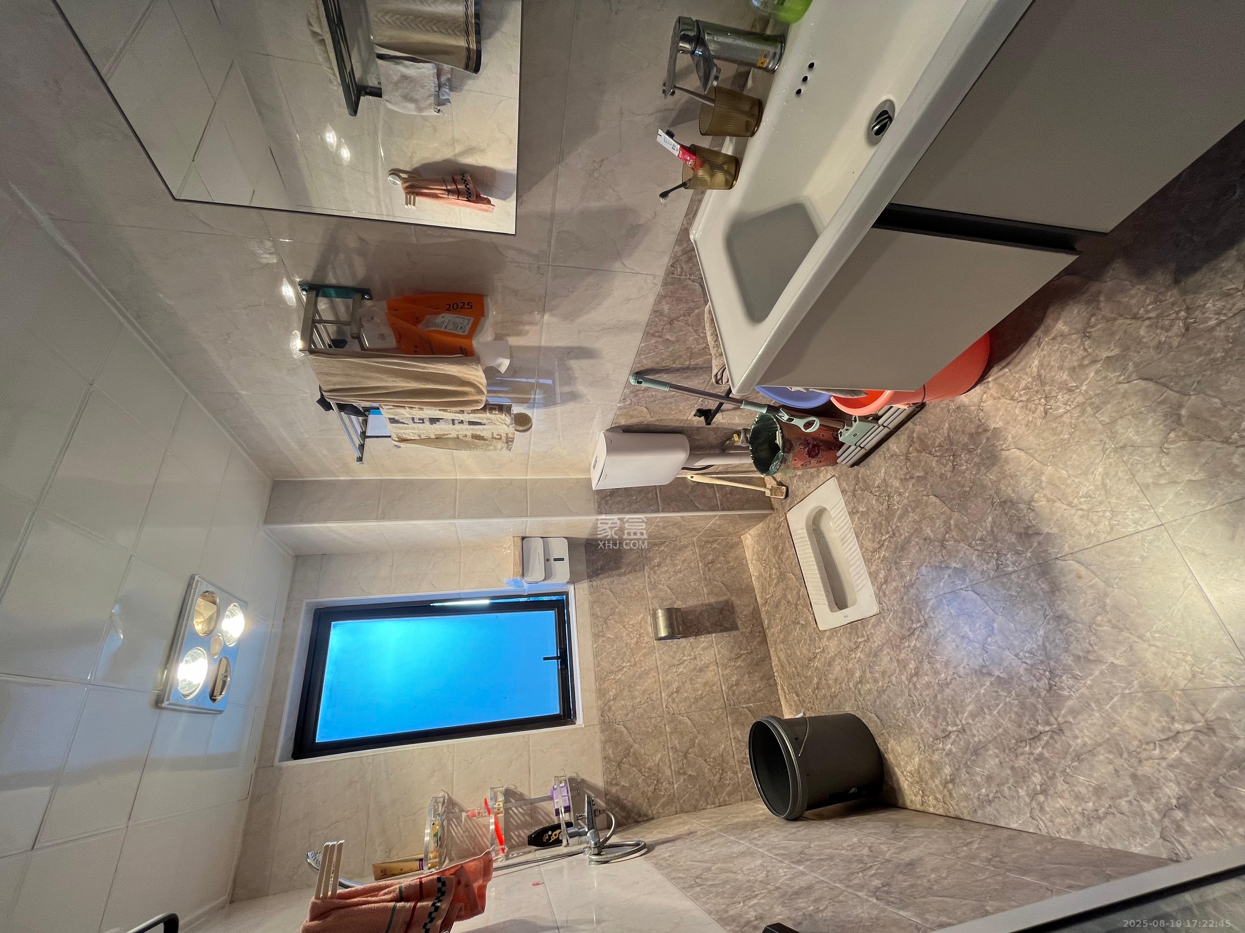 和泓梅溪四季 4室2厅1卫 2200.0元/月 和泓梅溪四季 4室2厅1卫 2200.0元/月室内图