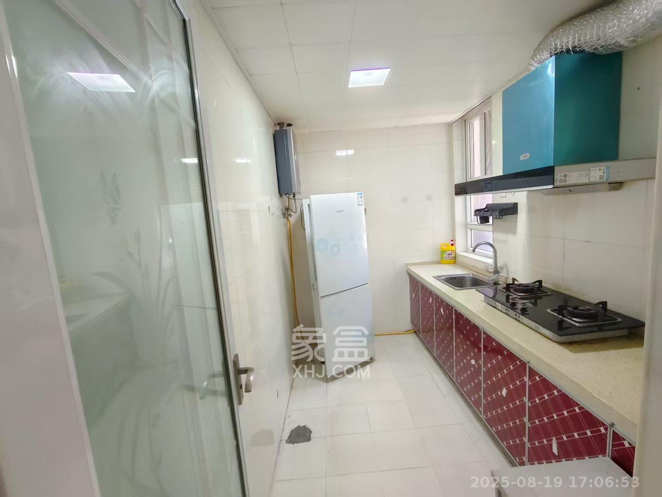 德政园 3室2厅2卫 2400.0元/月 德政园 3室2厅2卫 2400.0元/月室内图