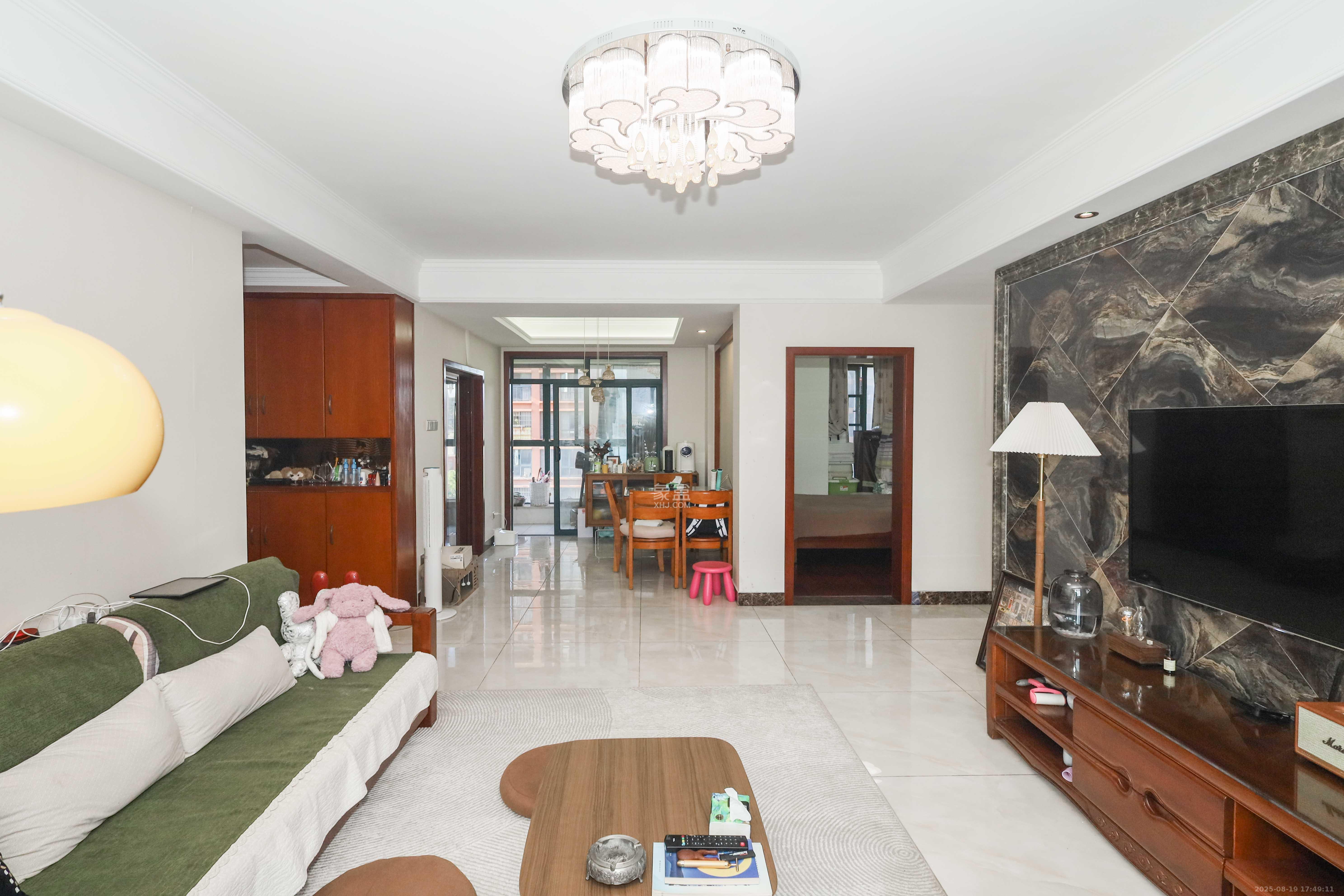 桔洲新苑（桔洲印象）  3室2厅1卫    79.8万客厅