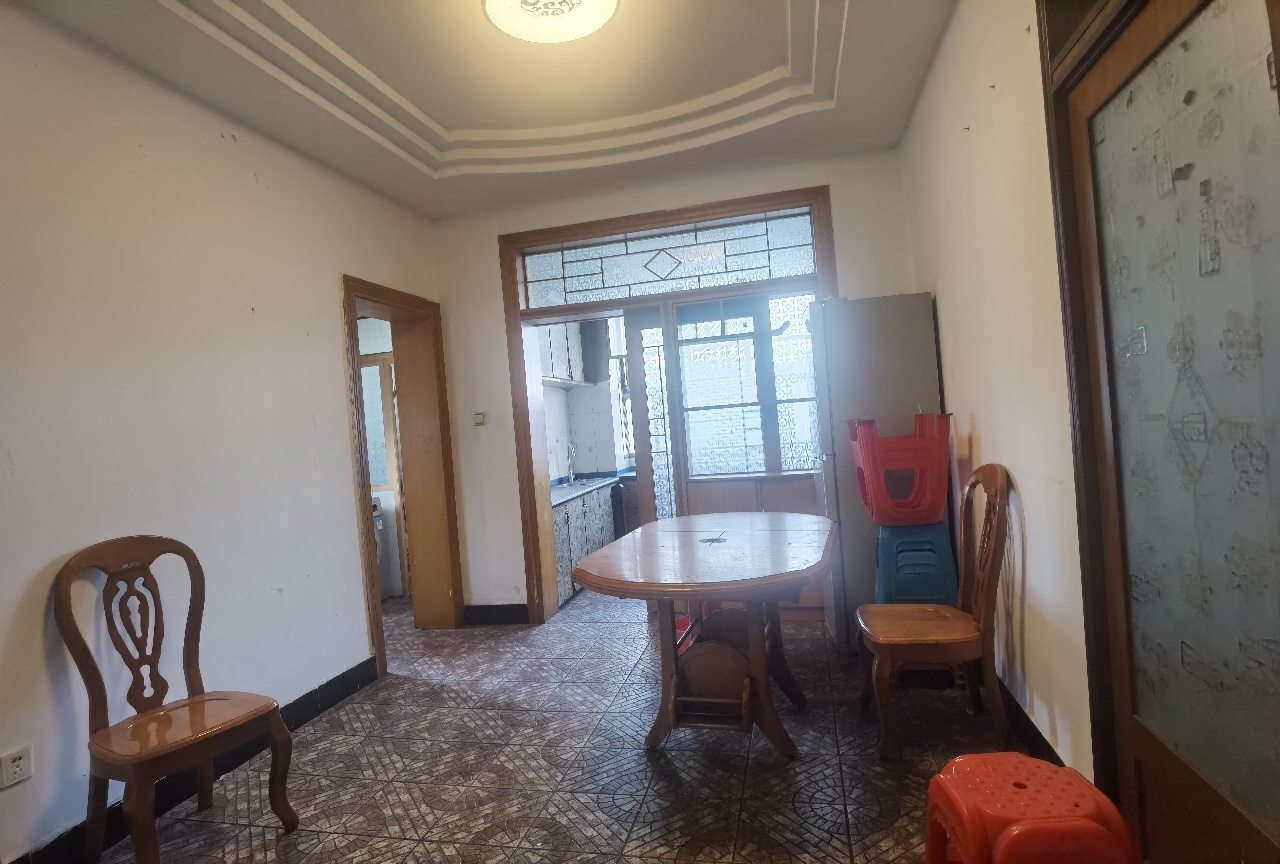 粮运建材市场  3室2厅2卫    800.0元/月室内图