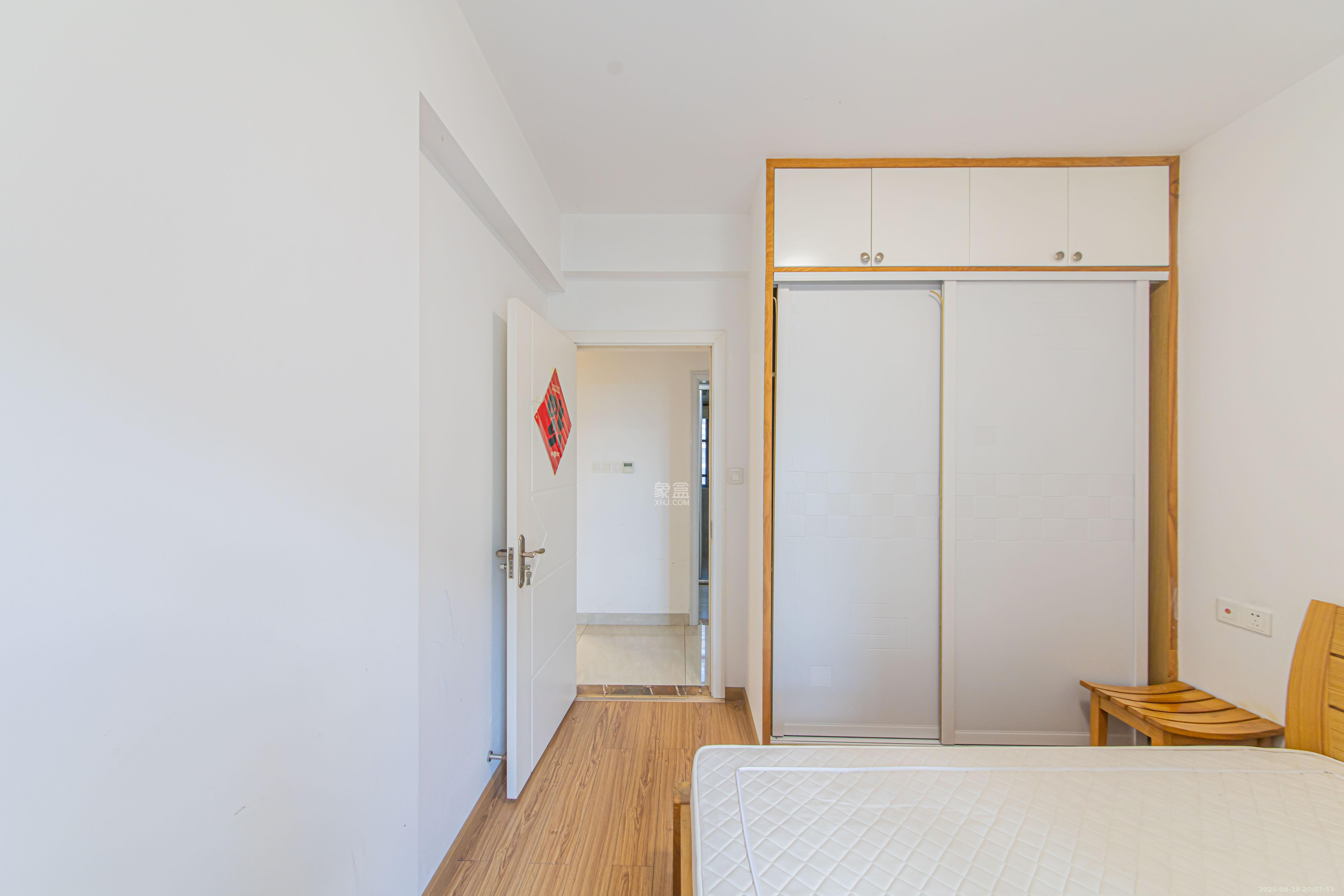 中建芙蓉嘉苑 3室2厅2卫 129.0万 中建芙蓉嘉苑 3室2厅2卫 129.0万卧室