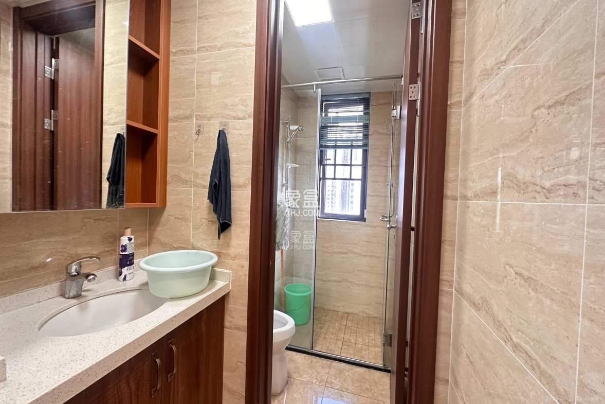 万润滨江天著 4室2厅2卫 2600.0元/月 万润滨江天著 4室2厅2卫 2600.0元/月室内图