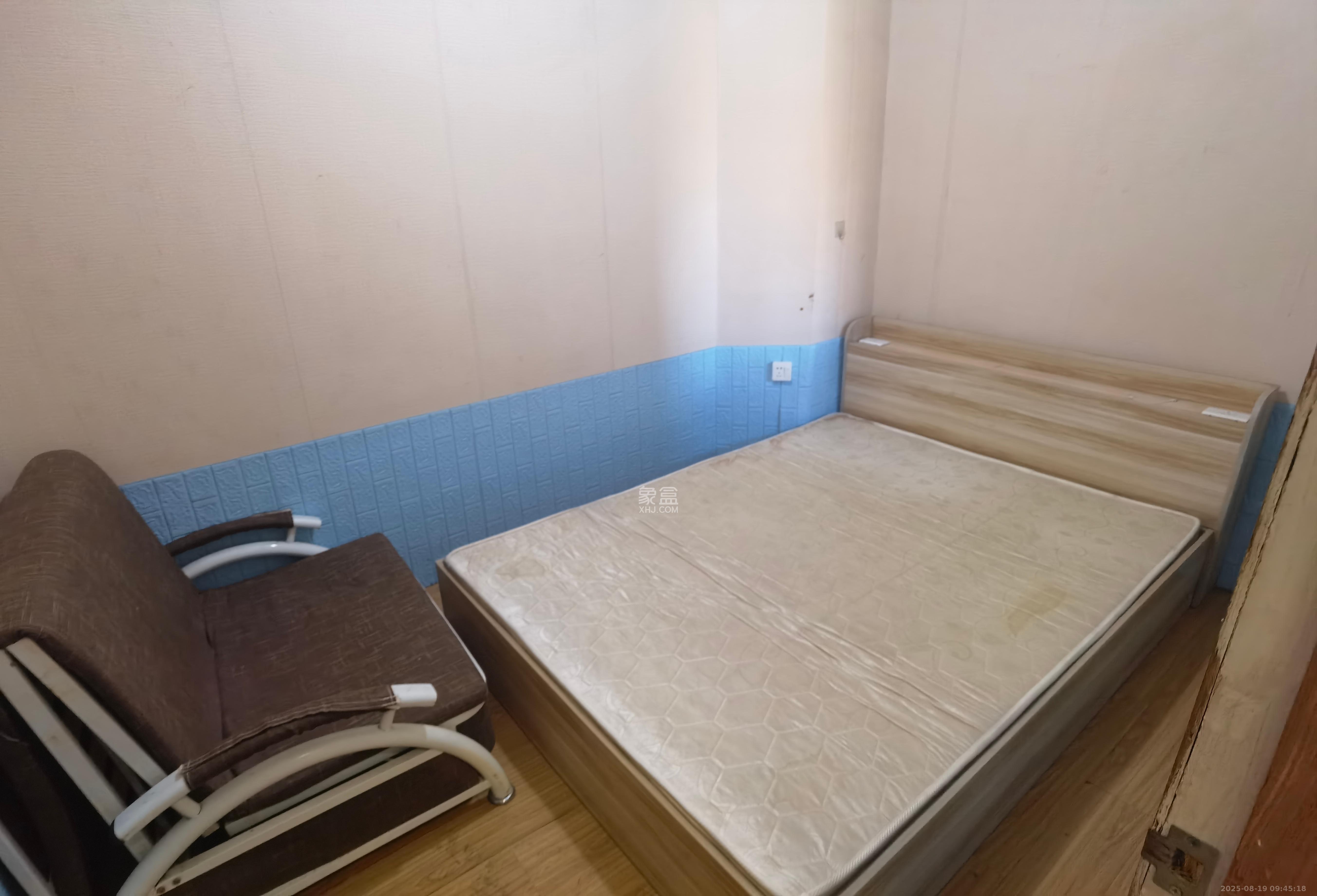 勤诚达新界  2室1厅1卫    1500.0元/月 勤诚达新界  2室1厅1卫    1500.0元/月室内图