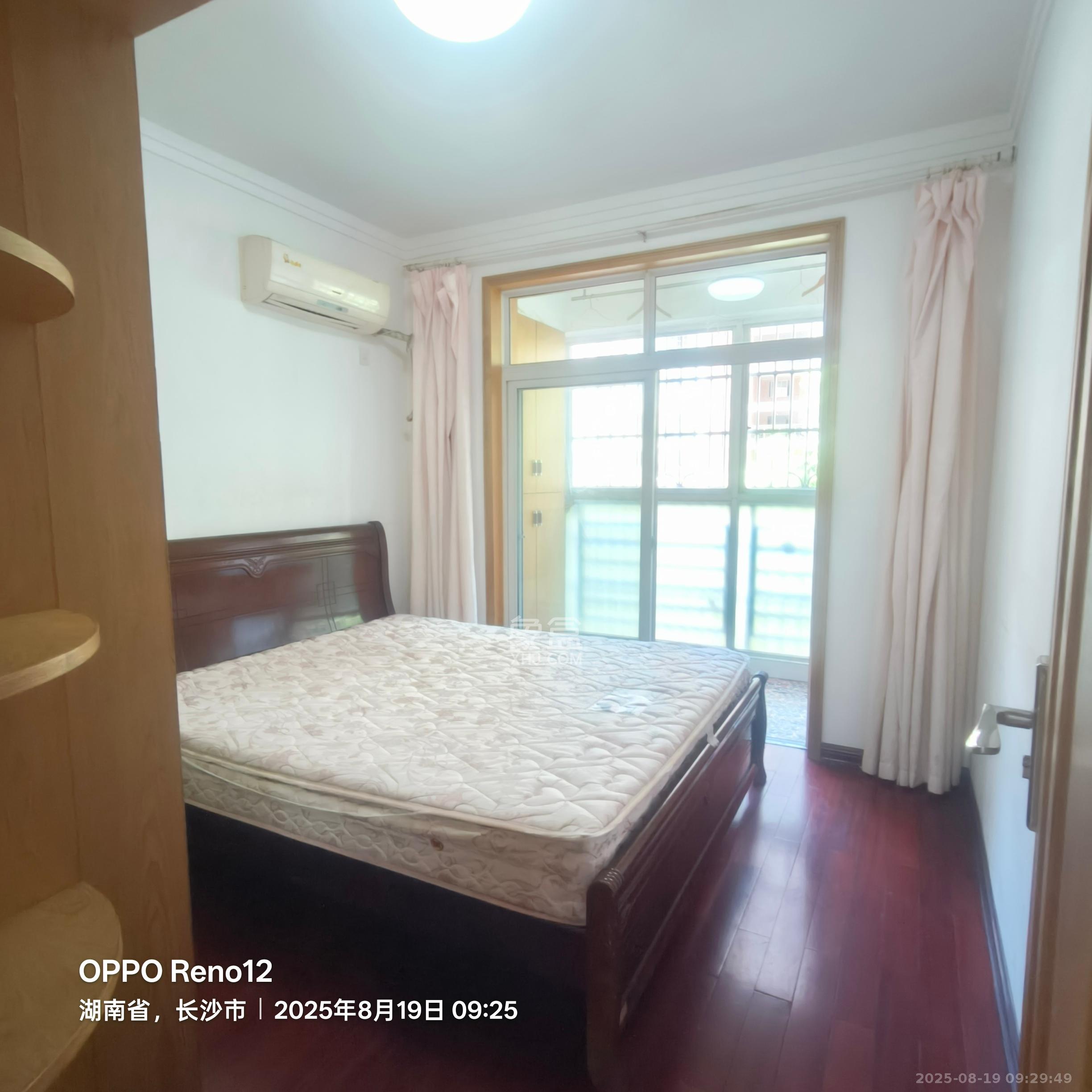 圣力华苑  3室2厅2卫    1600.0元/月室内图