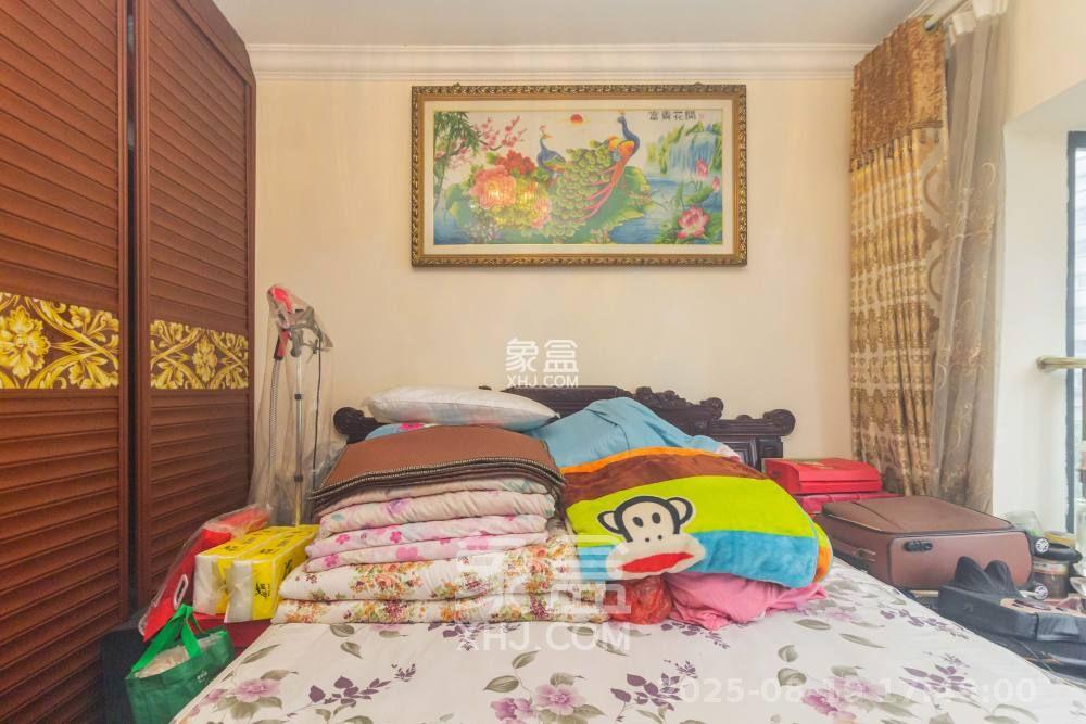 恒大江湾 3室2厅2卫 2600.0元/月 恒大江湾 3室2厅2卫 2600.0元/月室内图