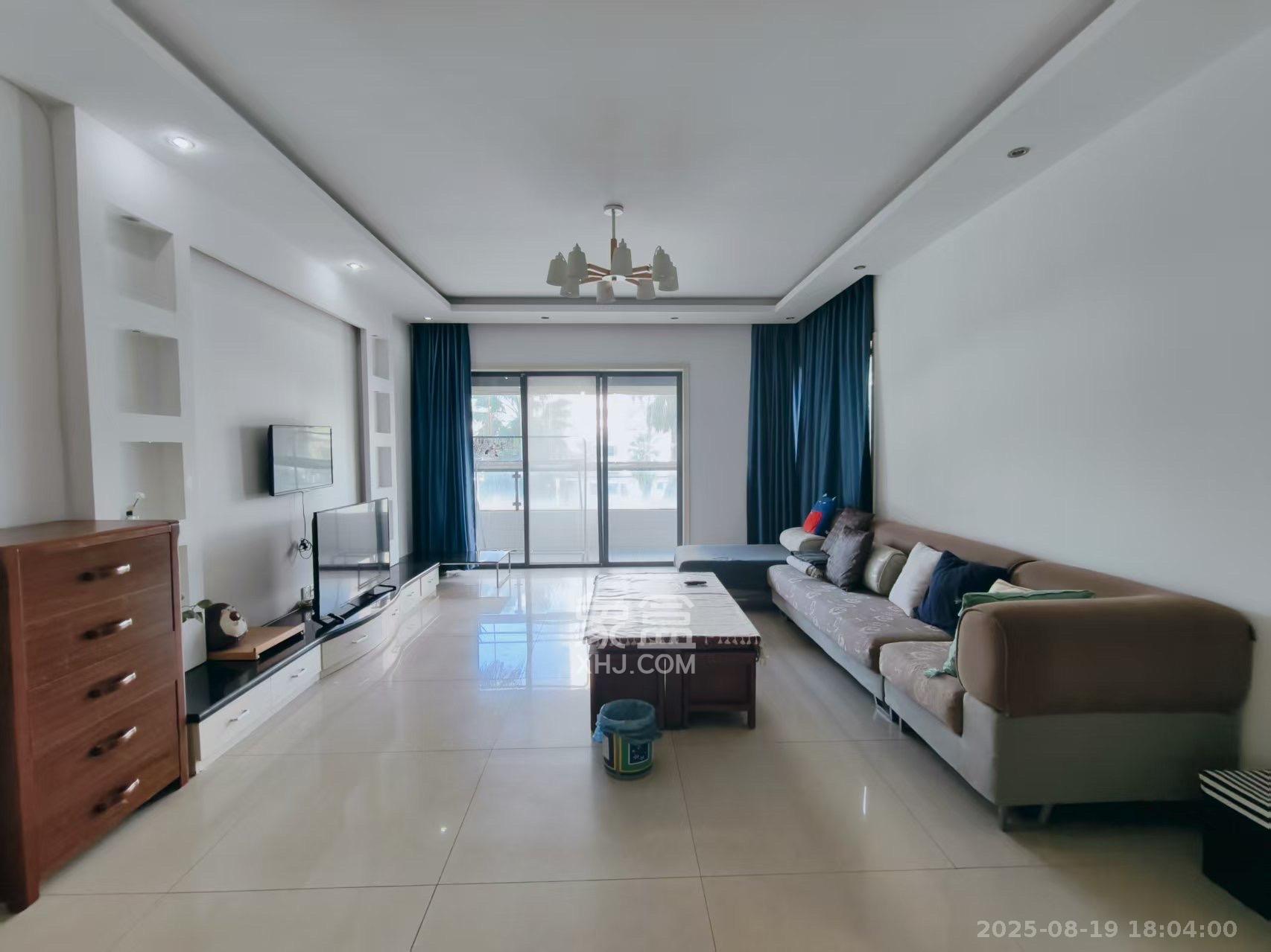 阳光100一期、四五期  3室2厅2卫    3500.0元/月 阳光100一期、四五期  3室2厅2卫    3500.0元/月室内图