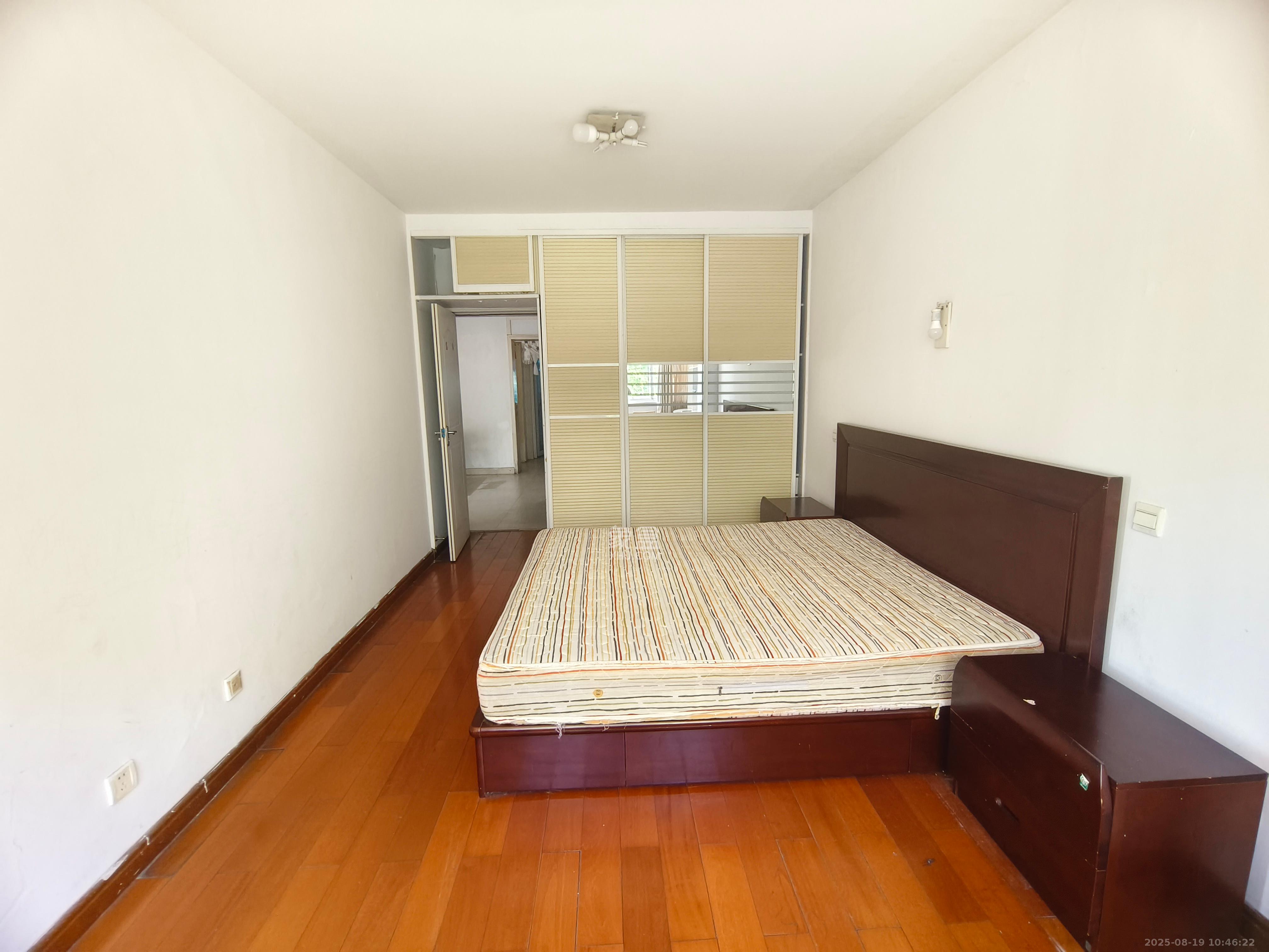 咸嘉新村西子园  3室2厅1卫   2200.00元/月室内图