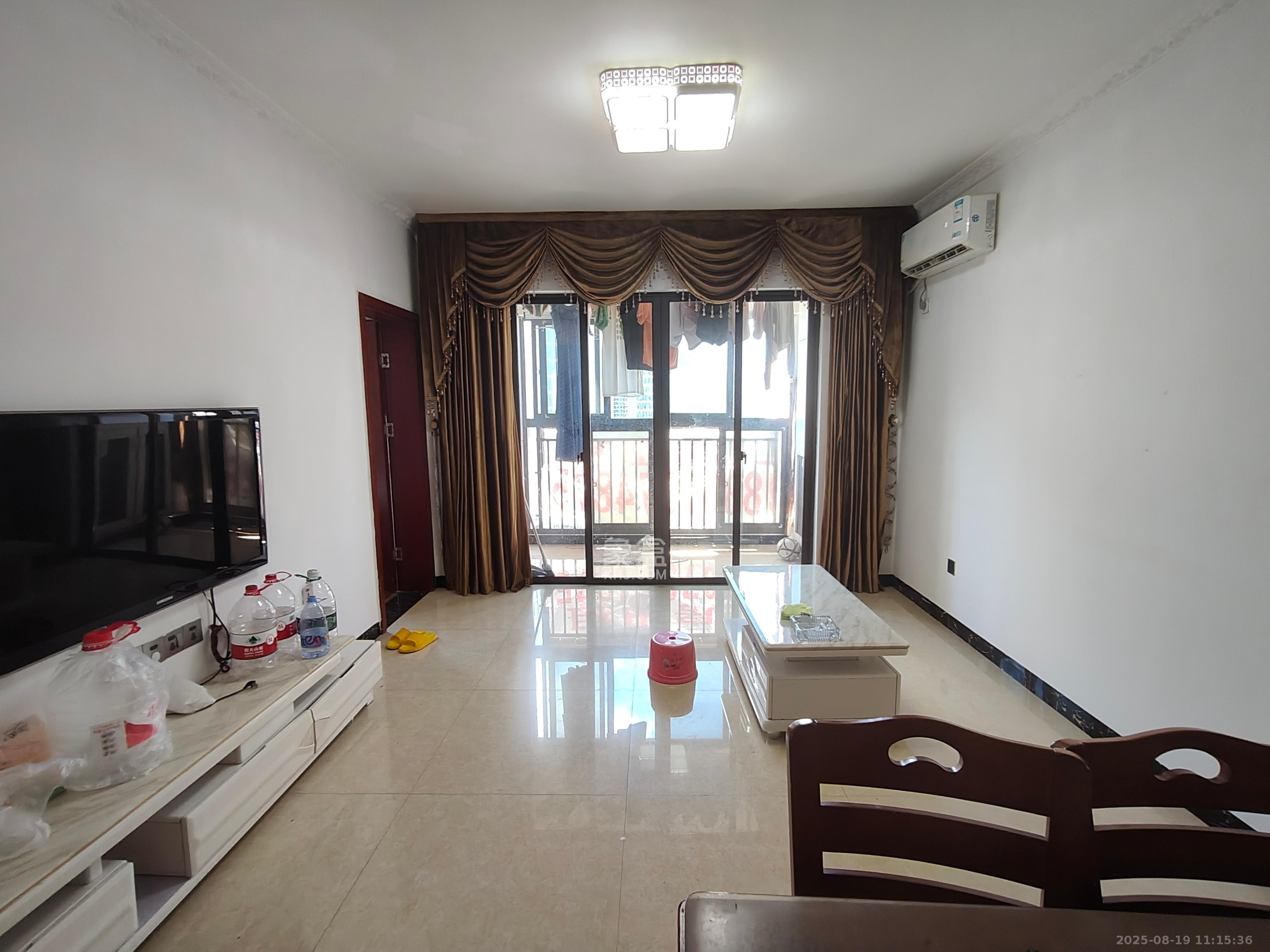 旭辉御府  3室2厅1卫    2000.0元/月 旭辉御府  3室2厅1卫    2000.0元/月