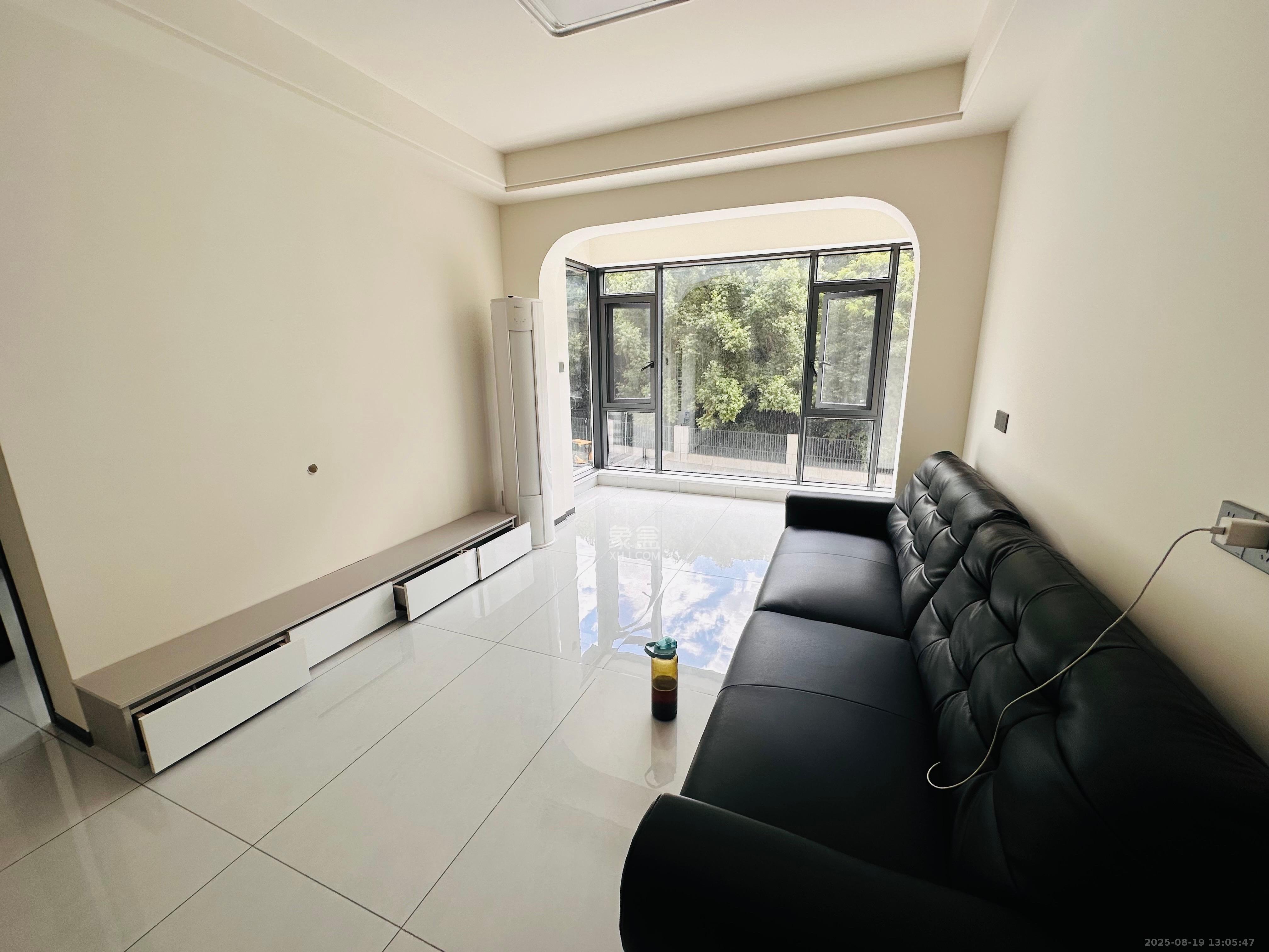 湖湘时代名邸公园壹号  1室0厅0卫    2450.0元/月 湖湘时代名邸公园壹号  1室0厅0卫    2450.0元/月