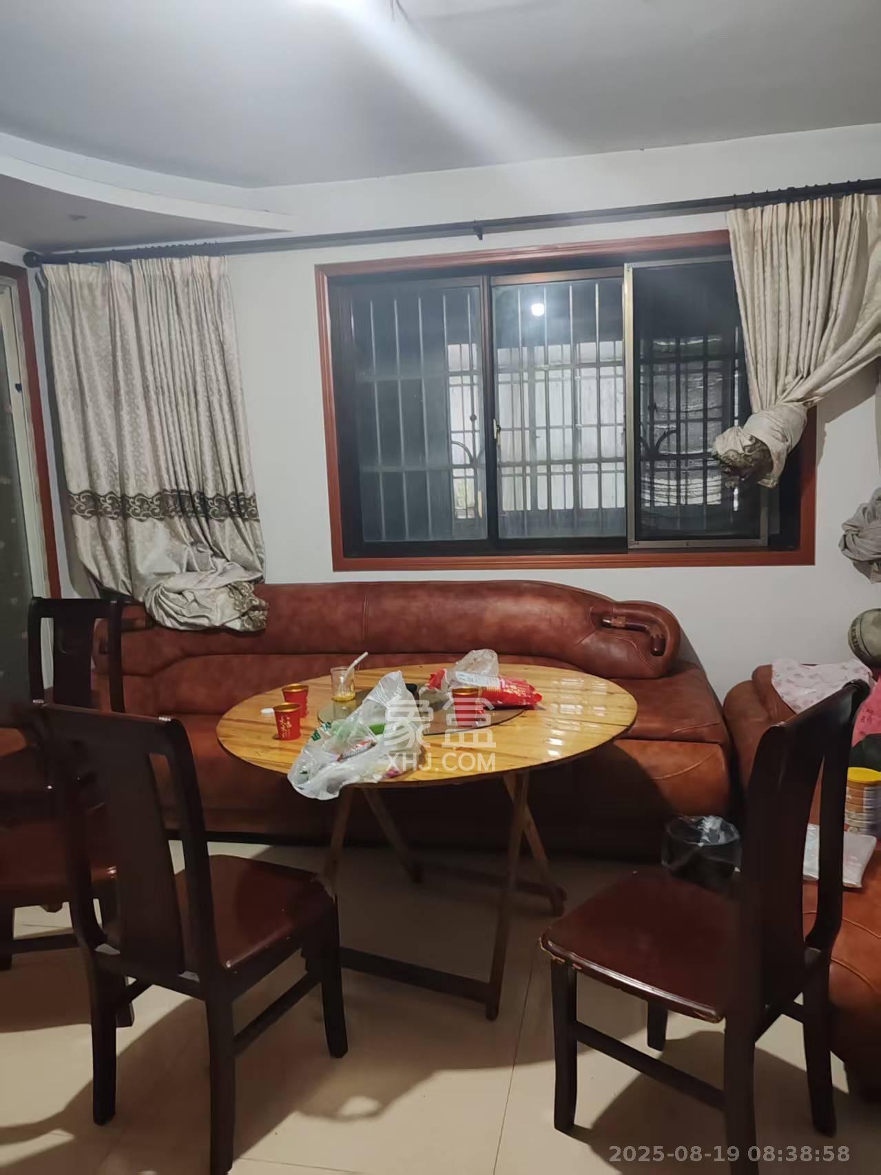 芙蓉蓉苑  2室2厅2卫    2500.0元/月室内图