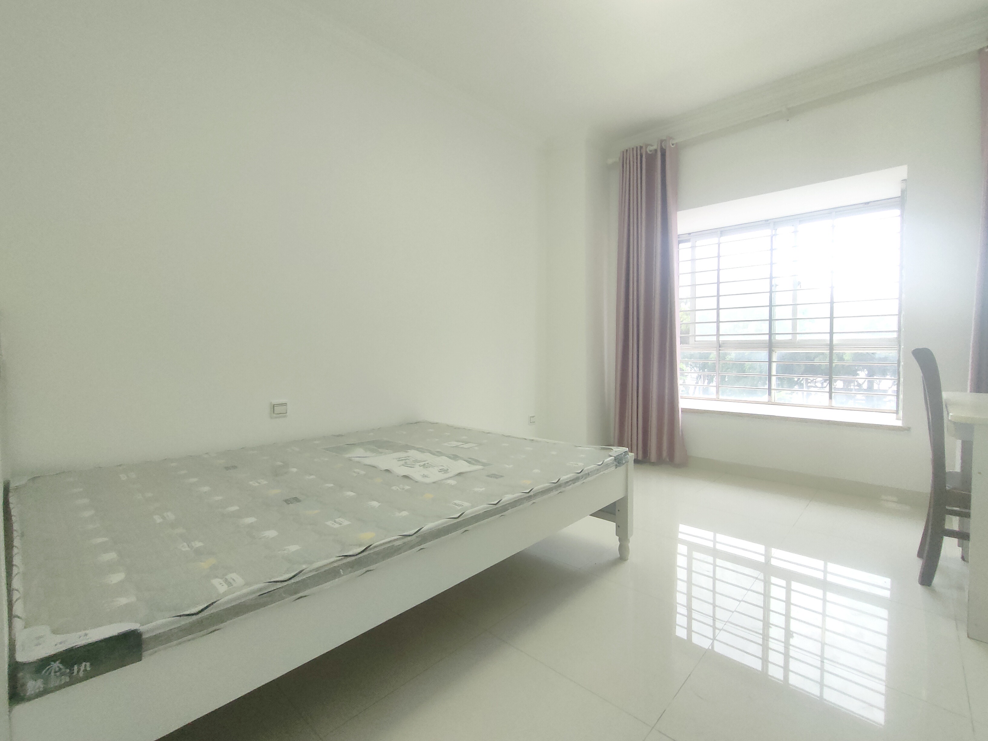 海市盛楼 3室2厅1卫 2600.0元/月 海市盛楼 3室2厅1卫 2600.0元/月室内图