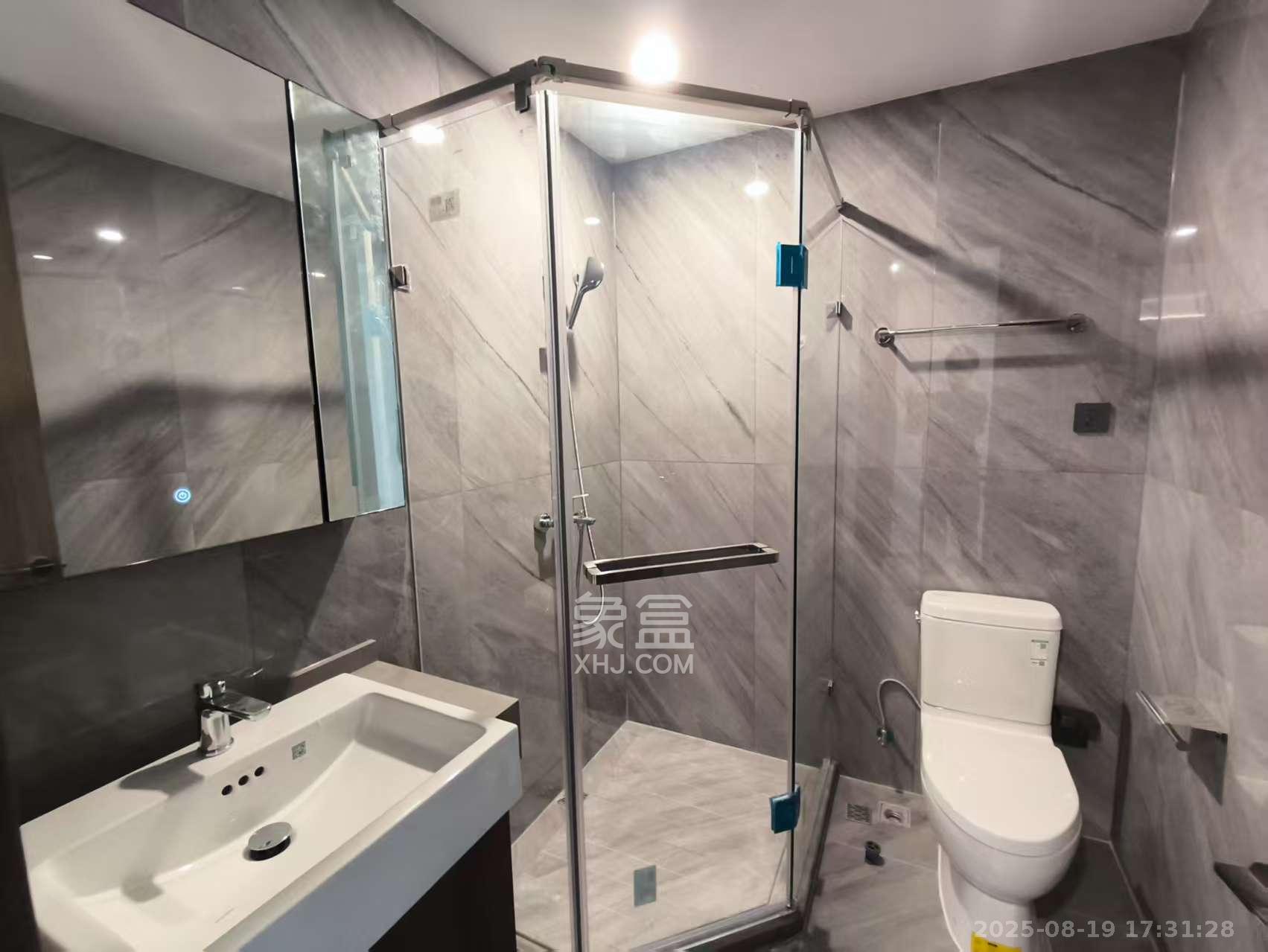 龙湖天璞  4室2厅3卫    4800.0元/月室内图