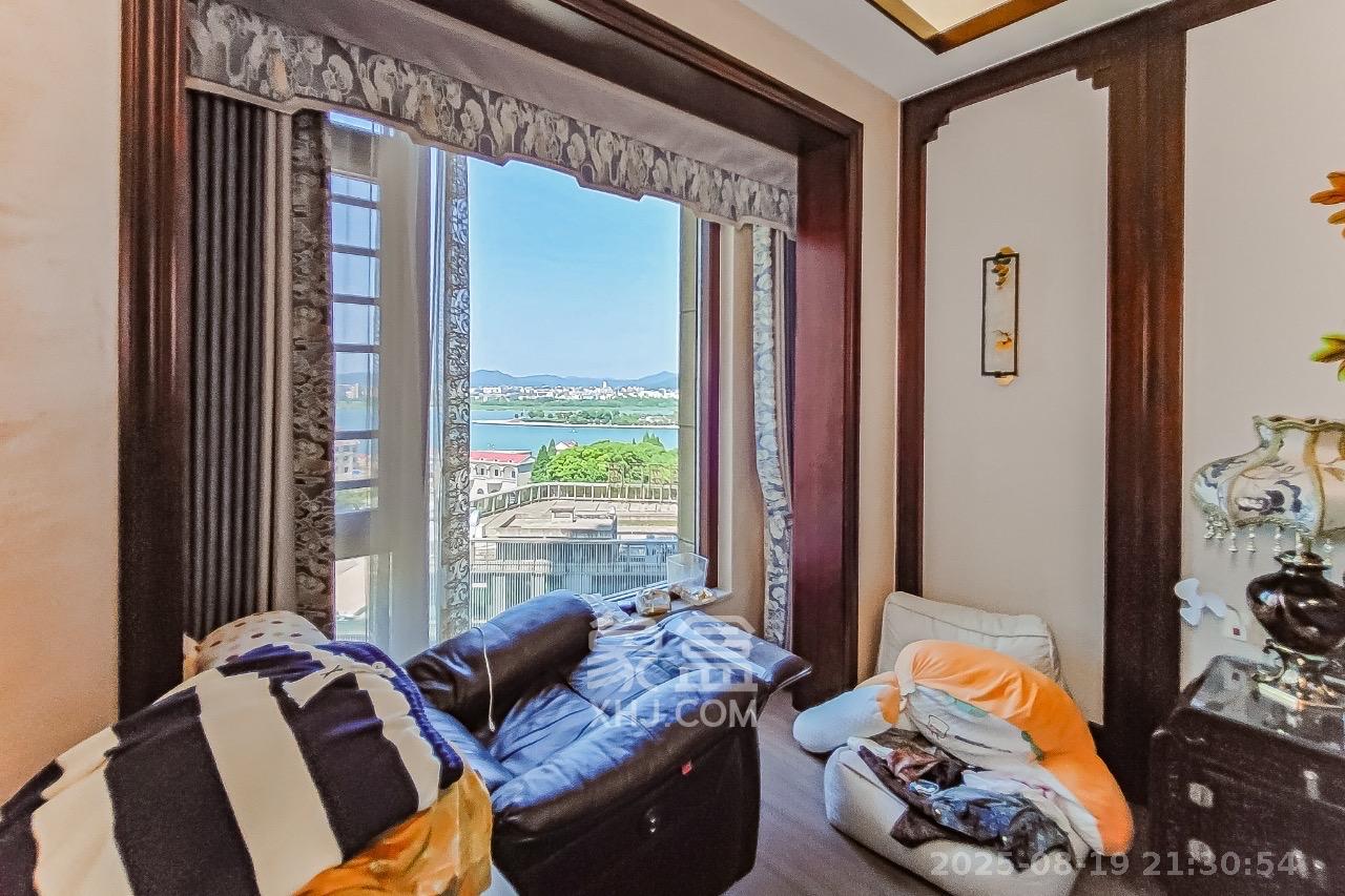 保利国际广场 4室2厅1卫 25000.0元/月 保利国际广场 4室2厅1卫 25000.0元/月室内图