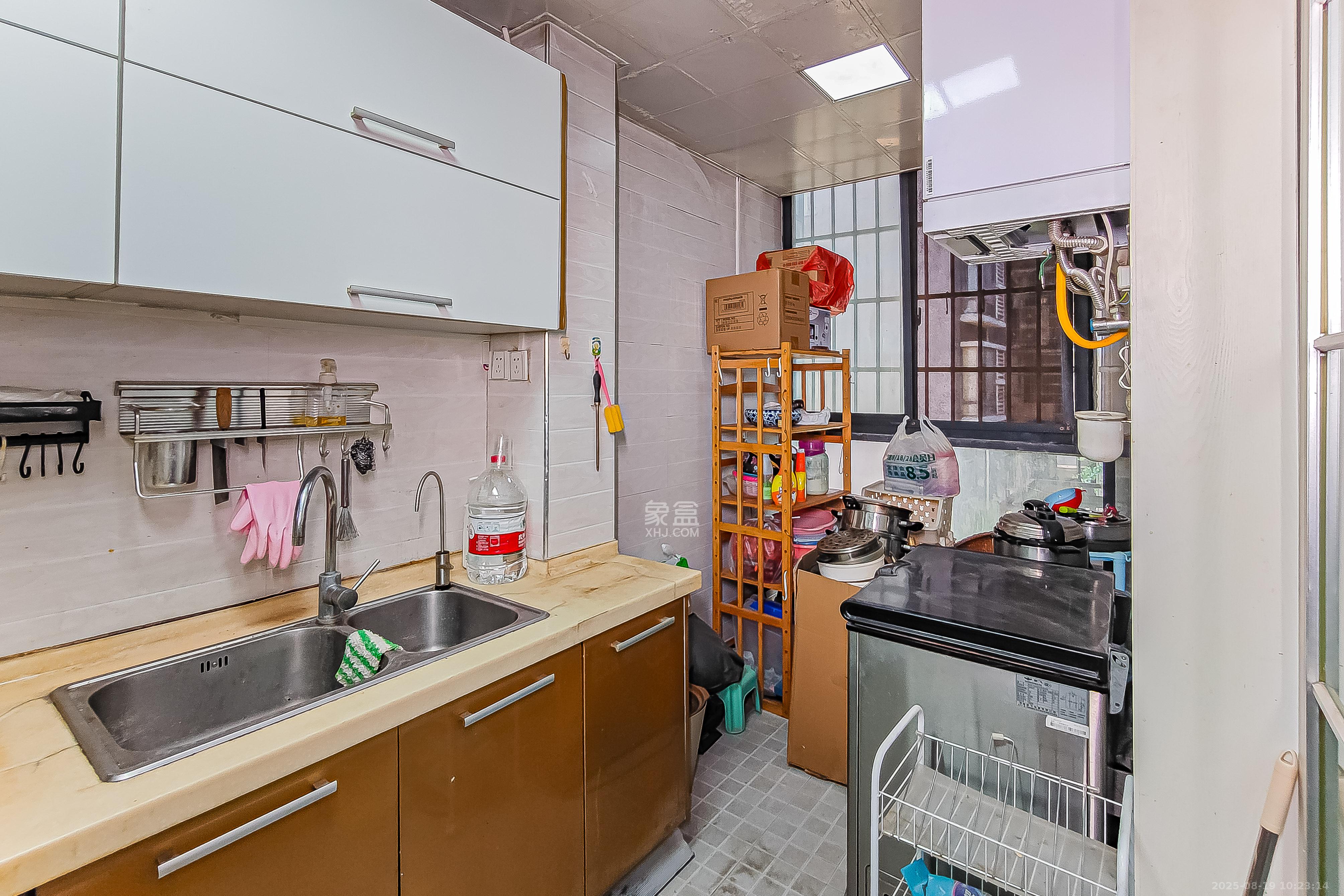 书院观邸 3室2厅2卫 139.0万 书院观邸 3室2厅2卫 139.0万厨房