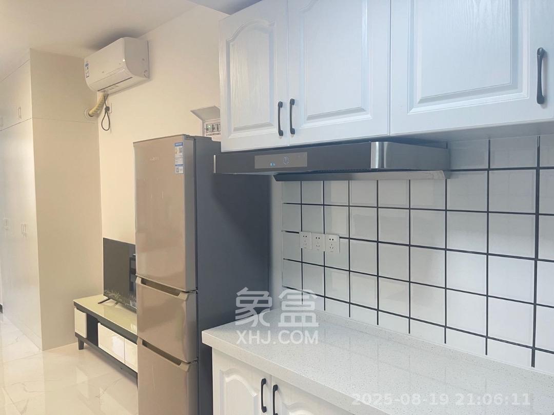 中海珑悦府  1室1厅1卫   1100.00元/月室内图