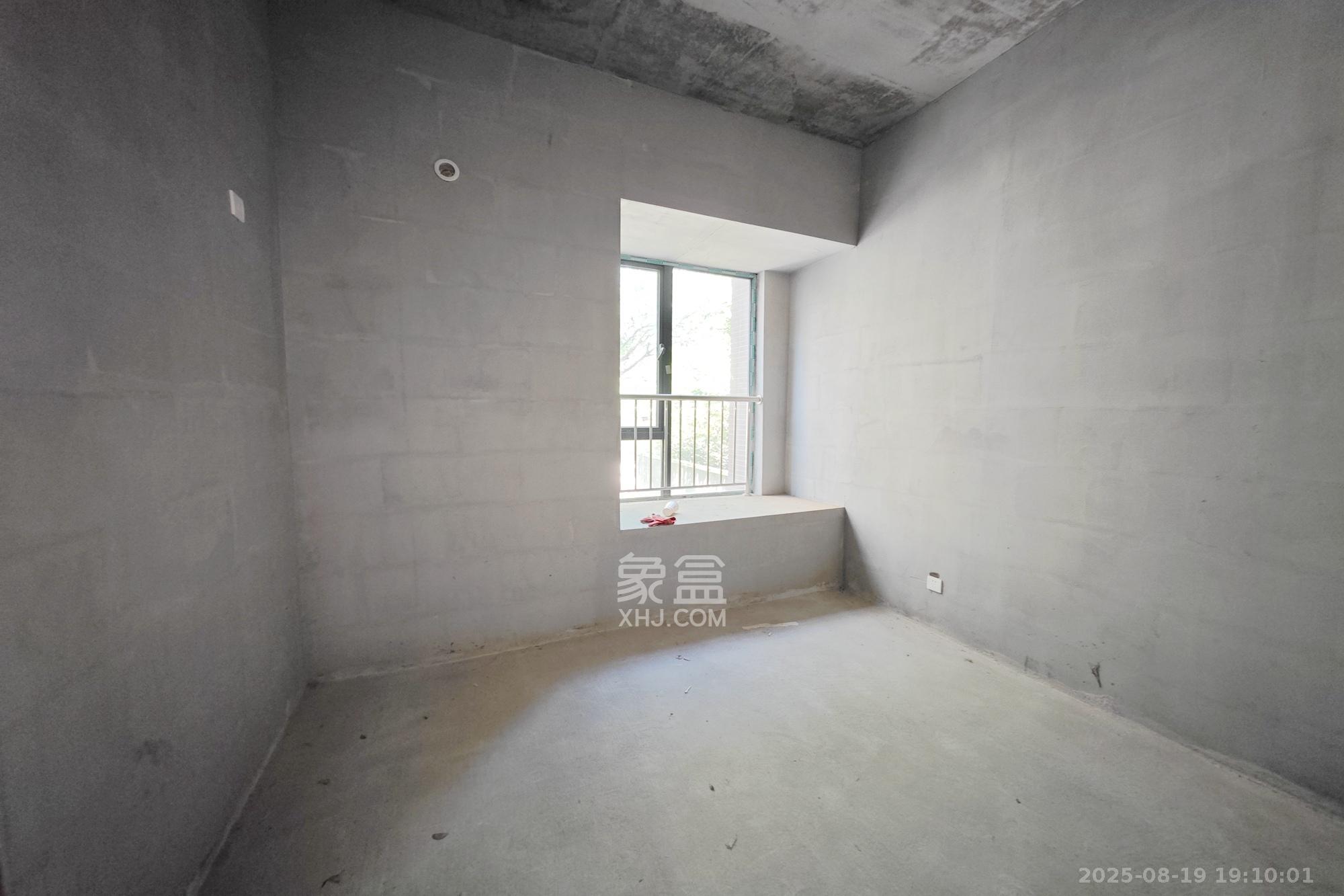 新城新世界四期柏樾  4室2厅2卫    149.0万卧室