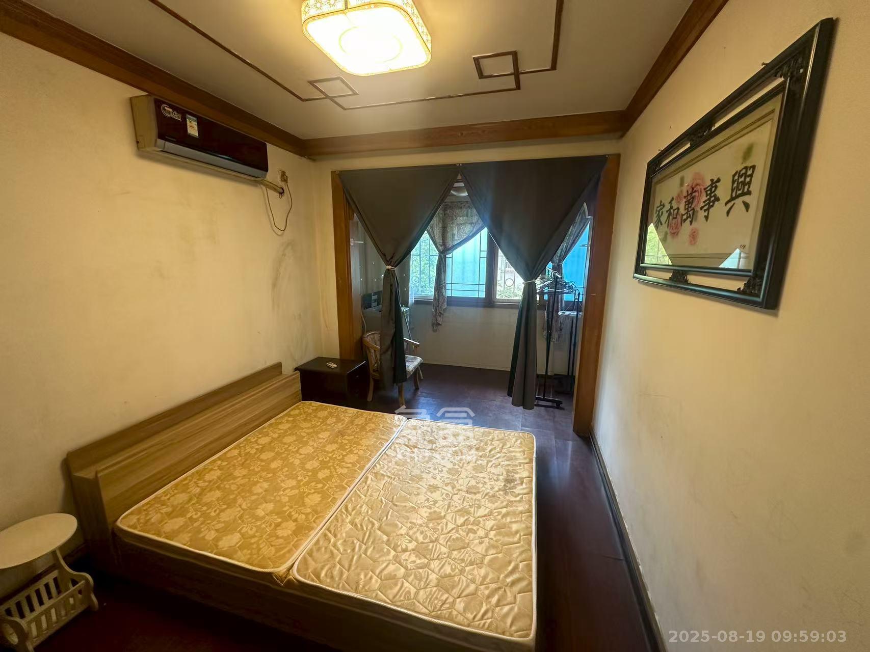 德政园  3室1厅1卫    1900.0元/月 德政园  3室1厅1卫    1900.0元/月室内图