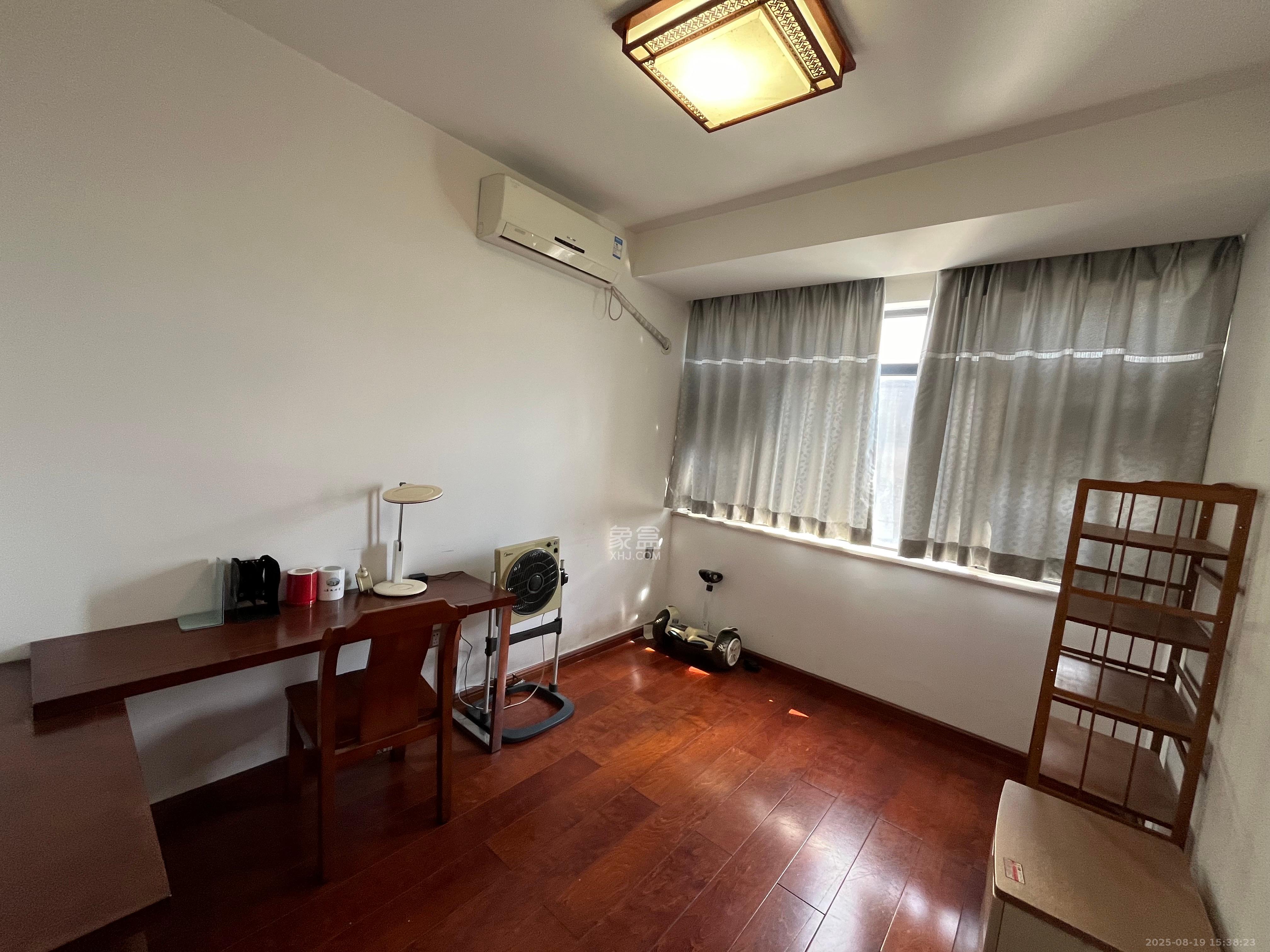 湘水熙园  4室2厅2卫   2800.00元/月室内图