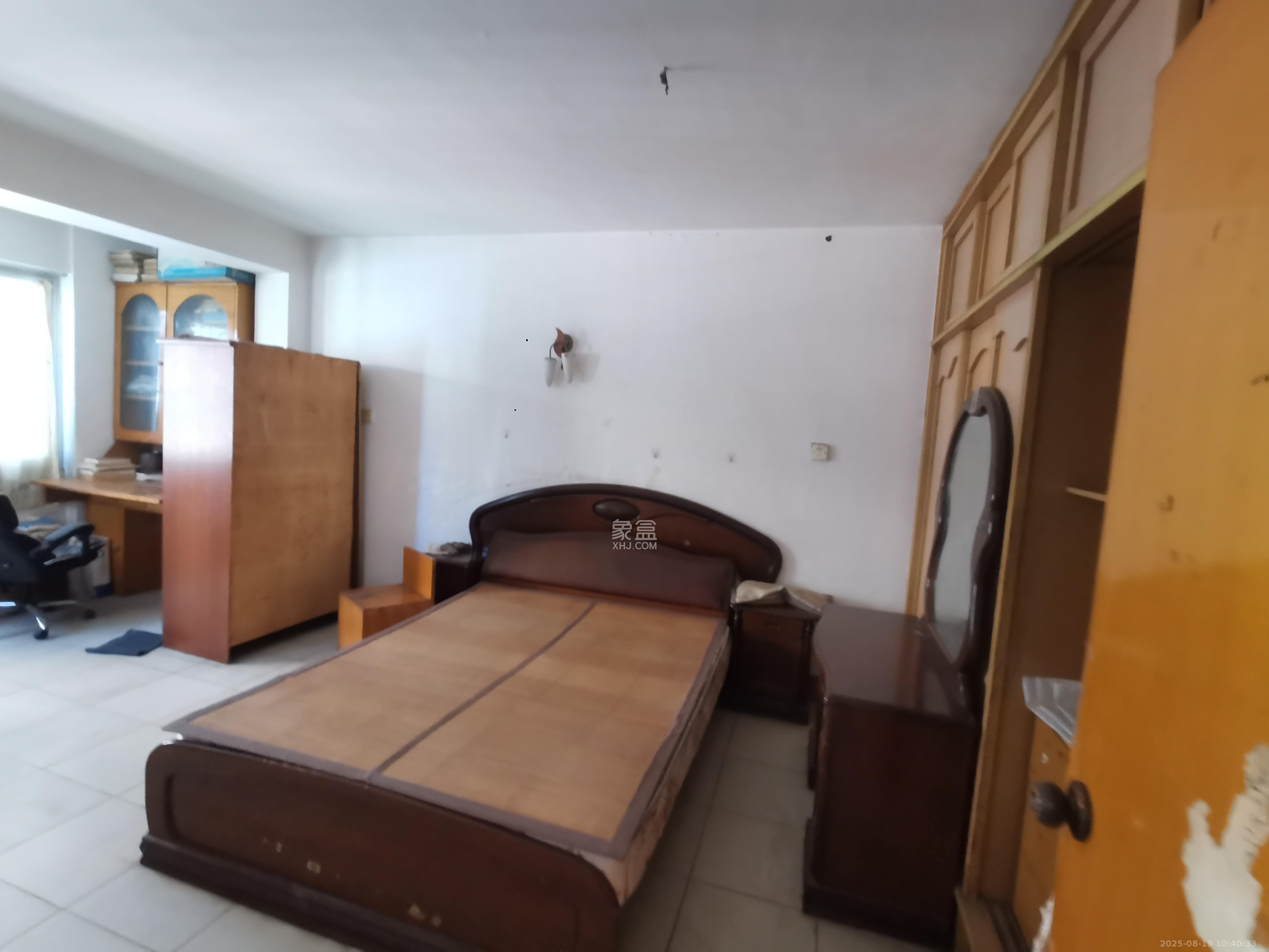 海利宿舍 2室1厅1卫 1280.0元/月 海利宿舍 2室1厅1卫 1280.0元/月室内图