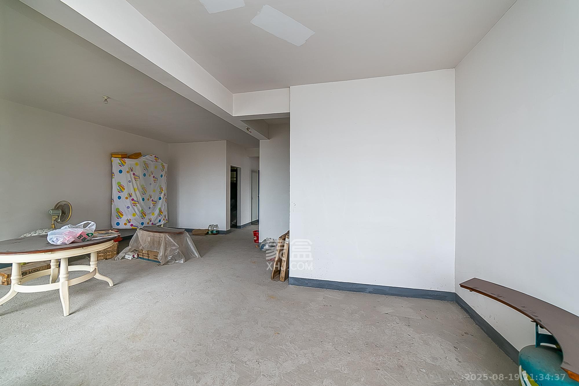 建发汇金国际  3室2厅2卫    139.8万 建发汇金国际  3室2厅2卫    139.8万卧室