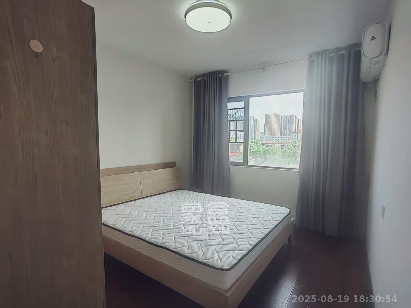 荣盛花语书苑  3室1厅1卫   2800.00元/月室内图