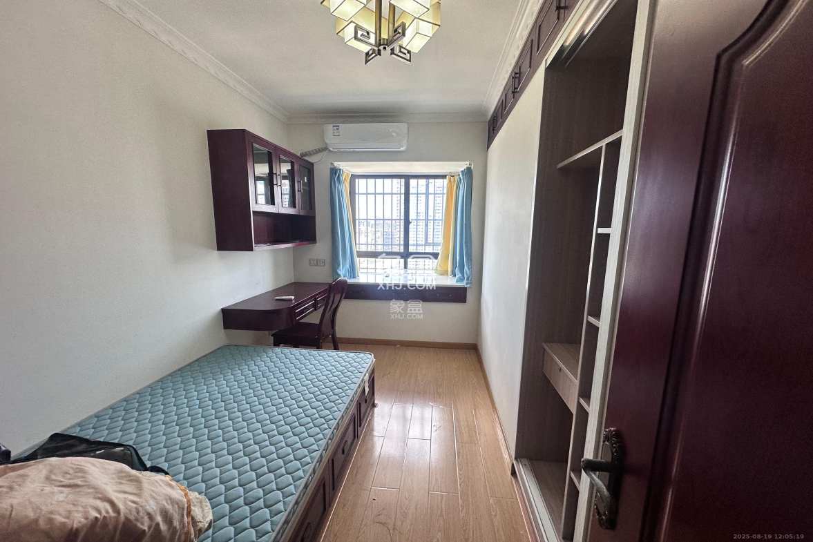 金麓西岸和苑 3室2厅1卫 3100.0元/月 金麓西岸和苑 3室2厅1卫 3100.0元/月室内图