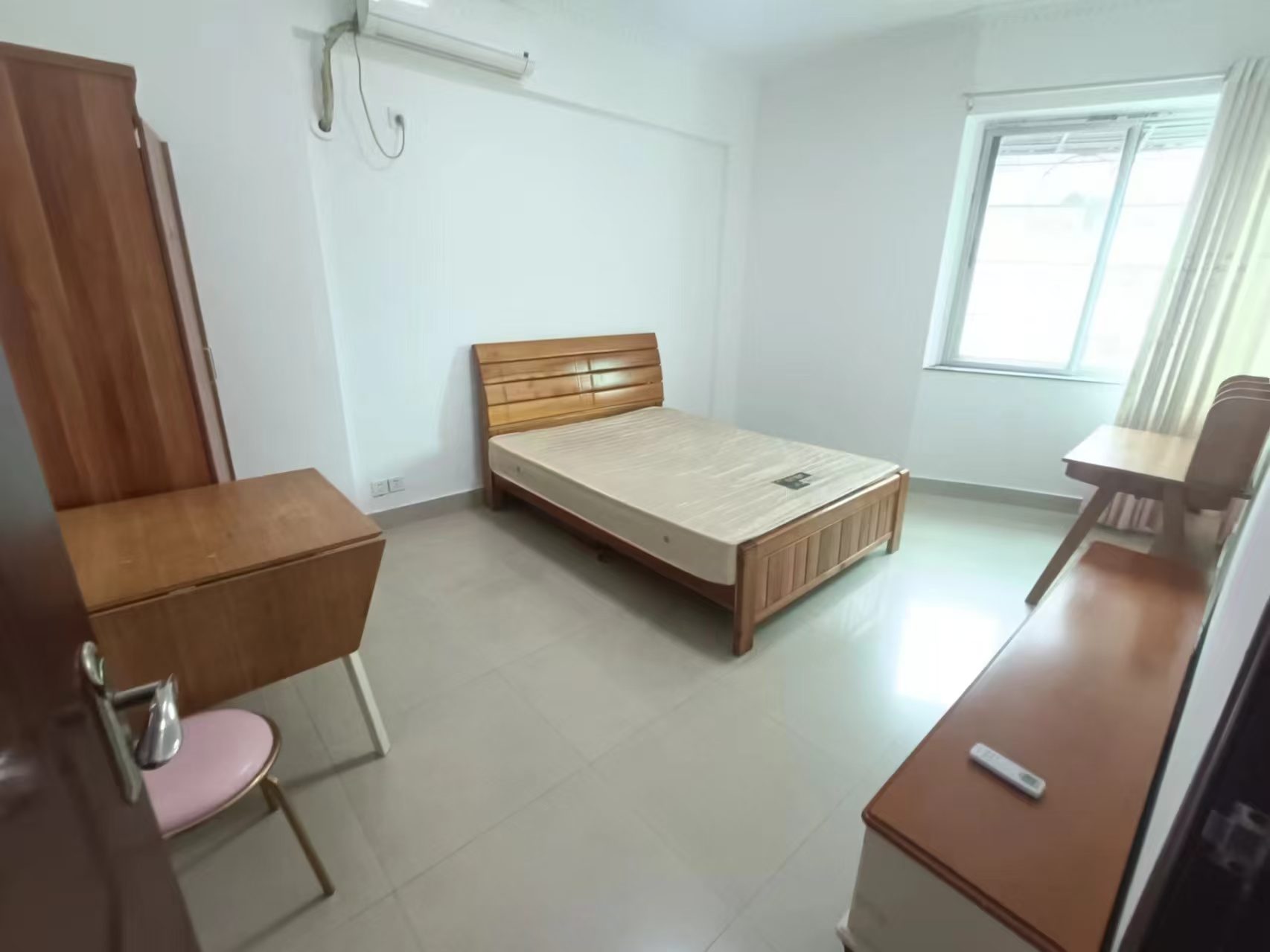 金都花园 3室2厅1卫 2300.00元/月 金都花园 3室2厅1卫 2300.00元/月室内图