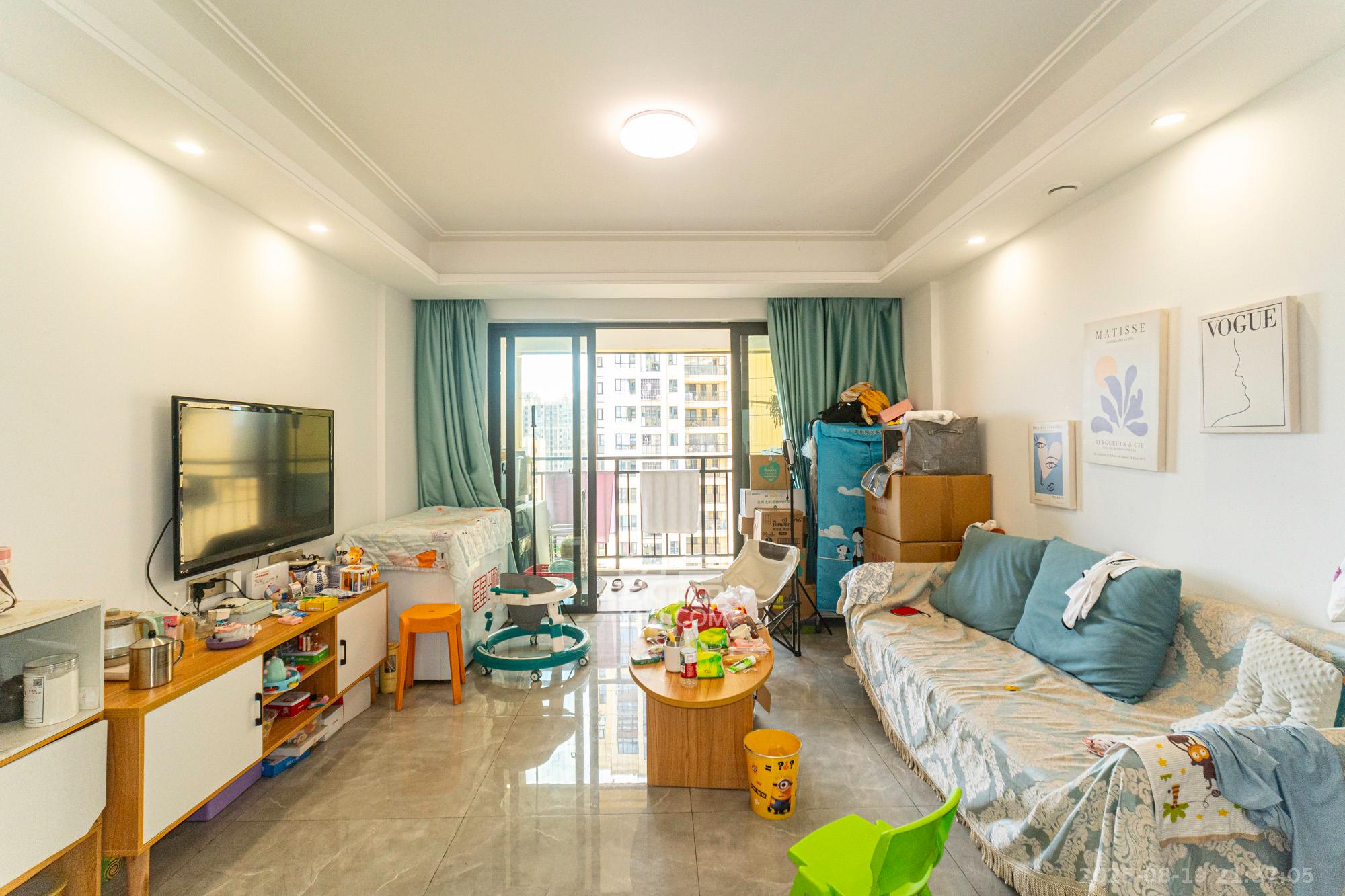 星城春晓 3室2厅1卫 90.0万 星城春晓 3室2厅1卫 90.0万客厅