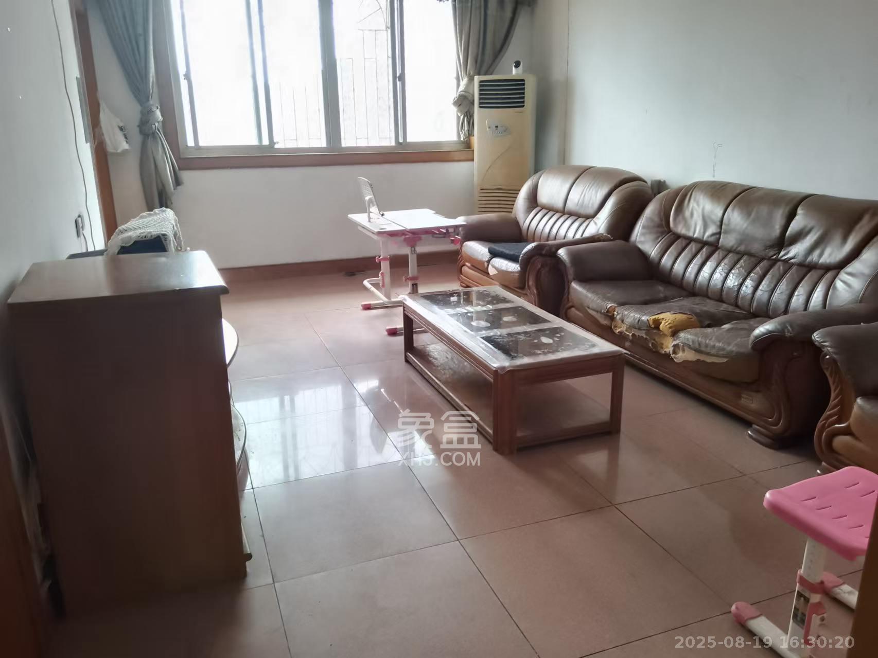 中南家园 3室2厅1卫 1250.0元/月 中南家园 3室2厅1卫 1250.0元/月室内图