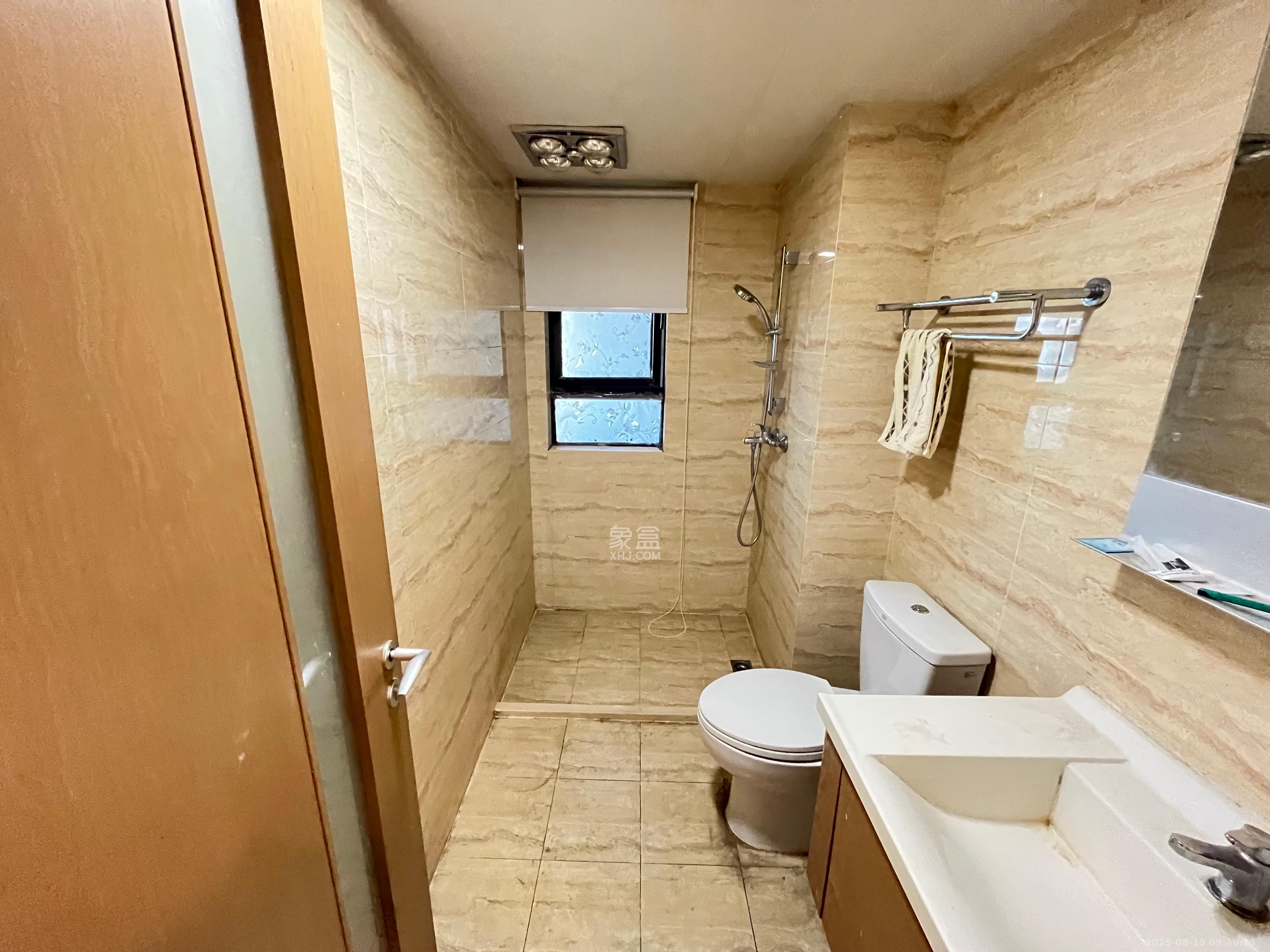 万科魅力之城 4室2厅2卫 2400.0元/月 万科魅力之城 4室2厅2卫 2400.0元/月室内图