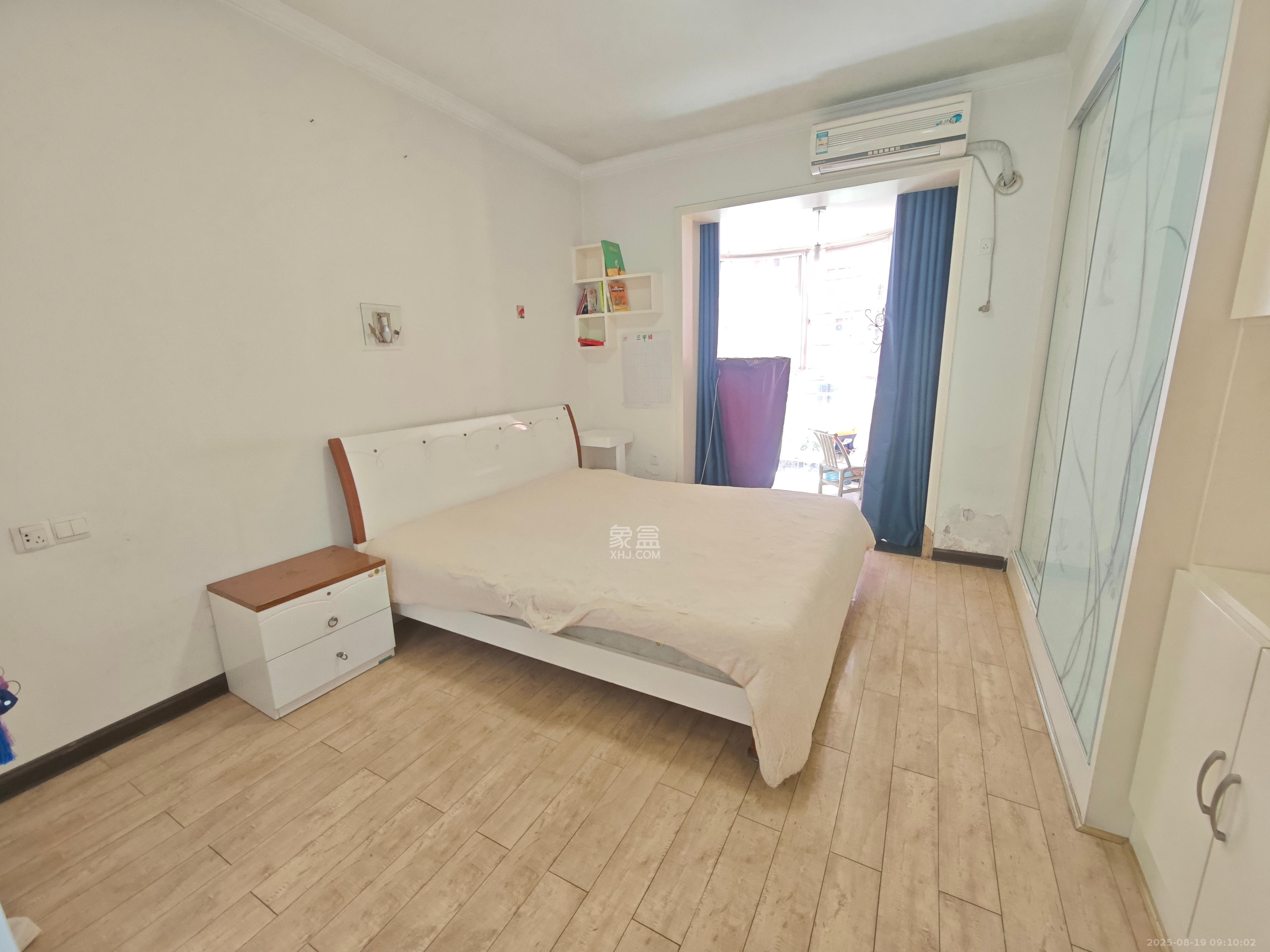 都江新城（都江新苑）  3室2厅2卫    3500.0元/月室内图