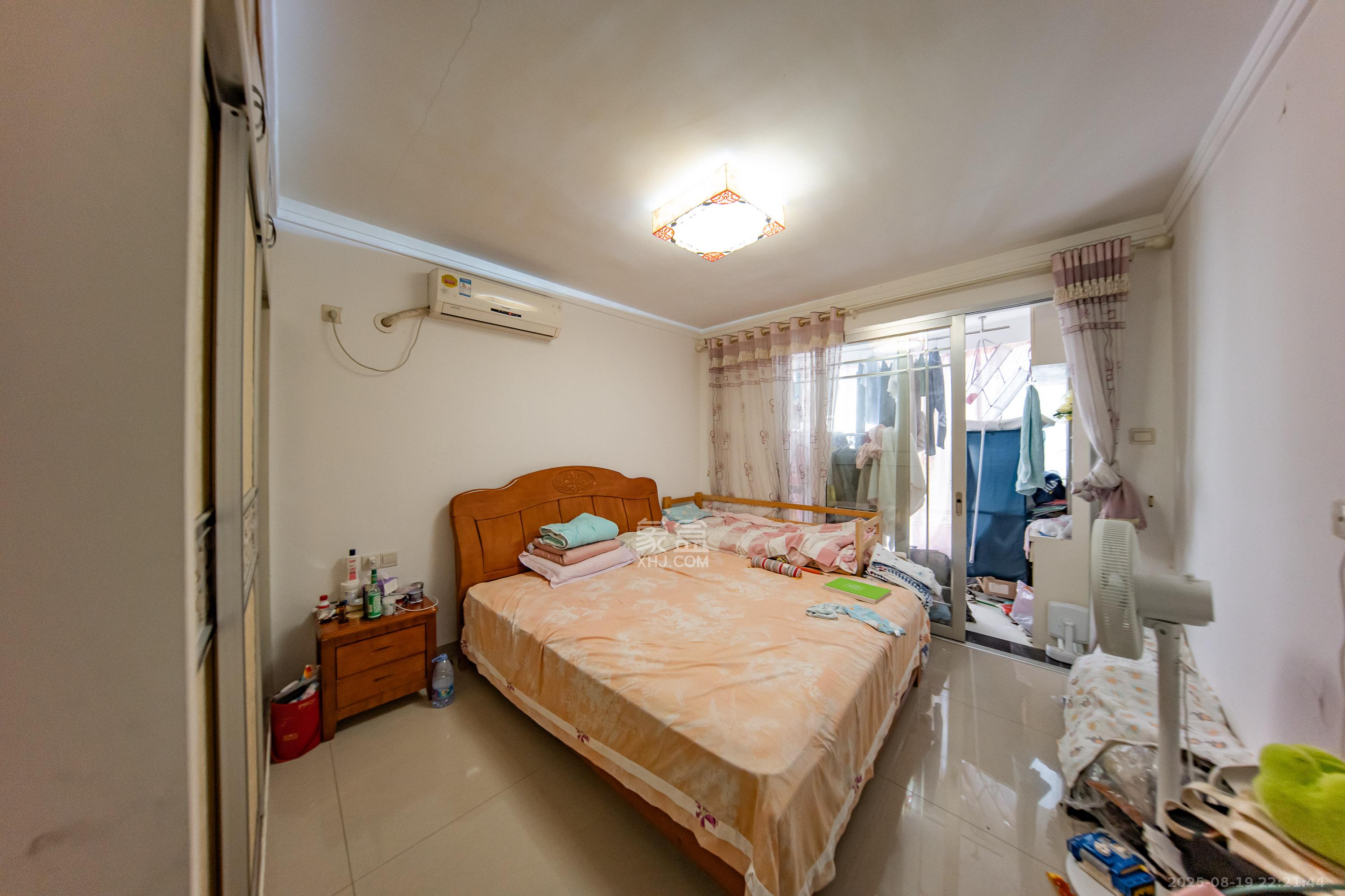 枫华府第 1室2厅1卫 46.0万 枫华府第 1室2厅1卫 46.0万卧室