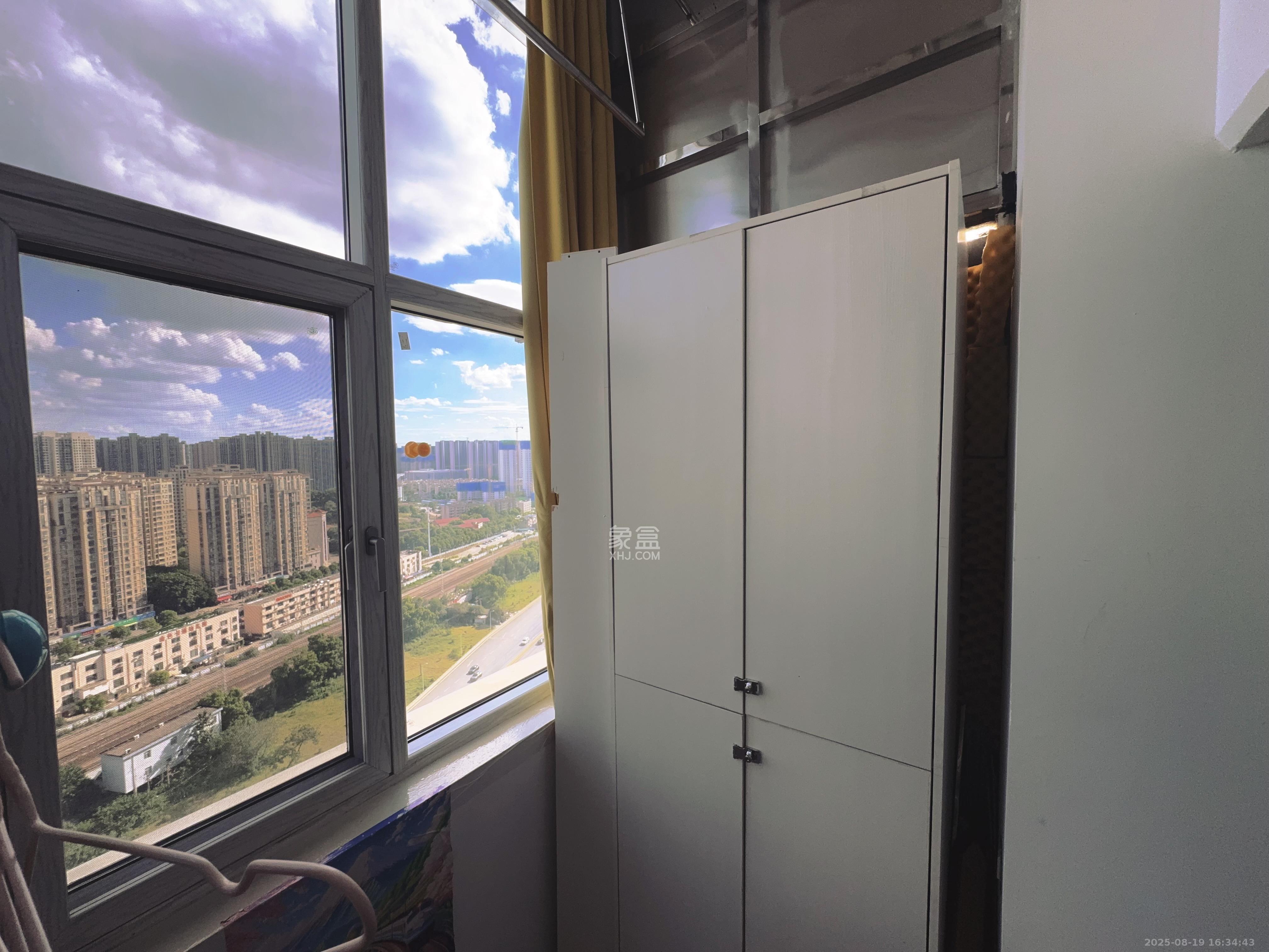 江南华府 1室0厅0卫 1800.0元/月 江南华府 1室0厅0卫 1800.0元/月室内图