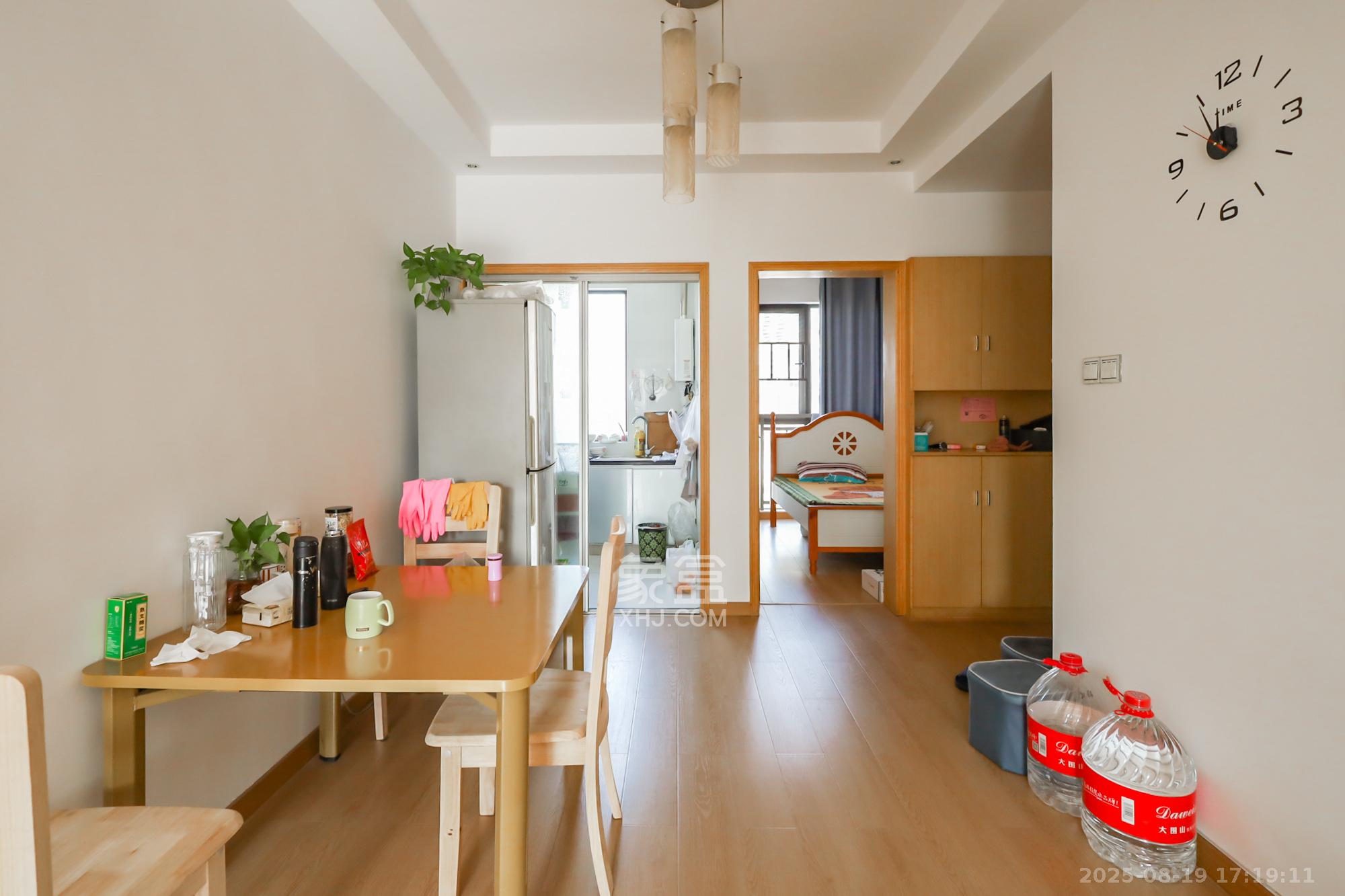 旭辉藏郡(藏郡、旭湘华府) 1室2厅1卫 260.0万 旭辉藏郡(藏郡、旭湘华府) 1室2厅1卫 260.0万其他