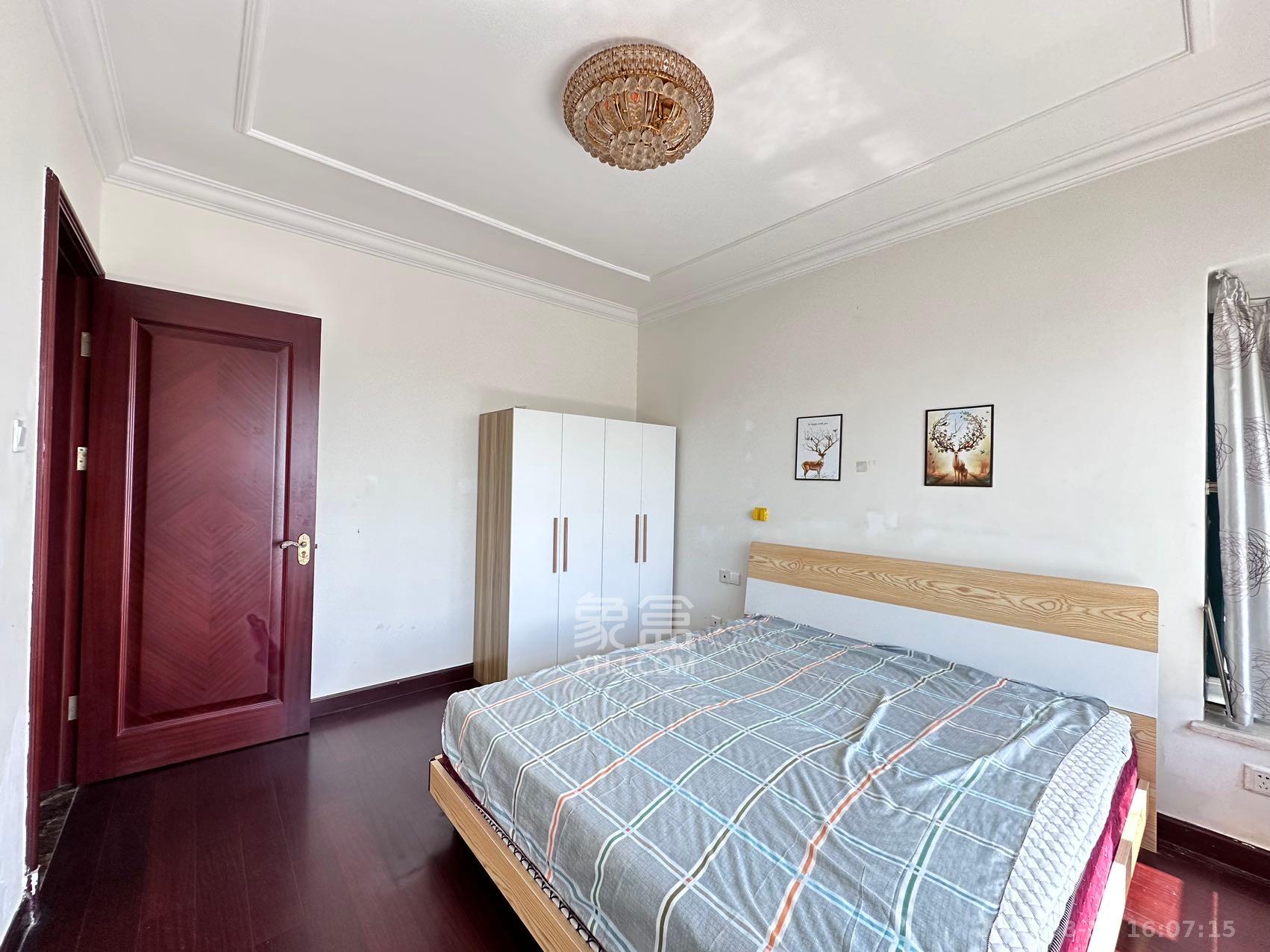 恒大雅苑 3室2厅1卫 2000.0元/月 恒大雅苑 3室2厅1卫 2000.0元/月室内图