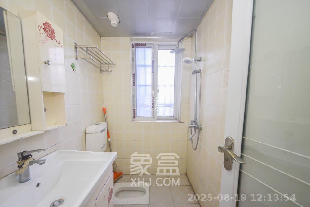 益佳苑 2室1厅1卫 2000.0元/月 益佳苑 2室1厅1卫 2000.0元/月室内图