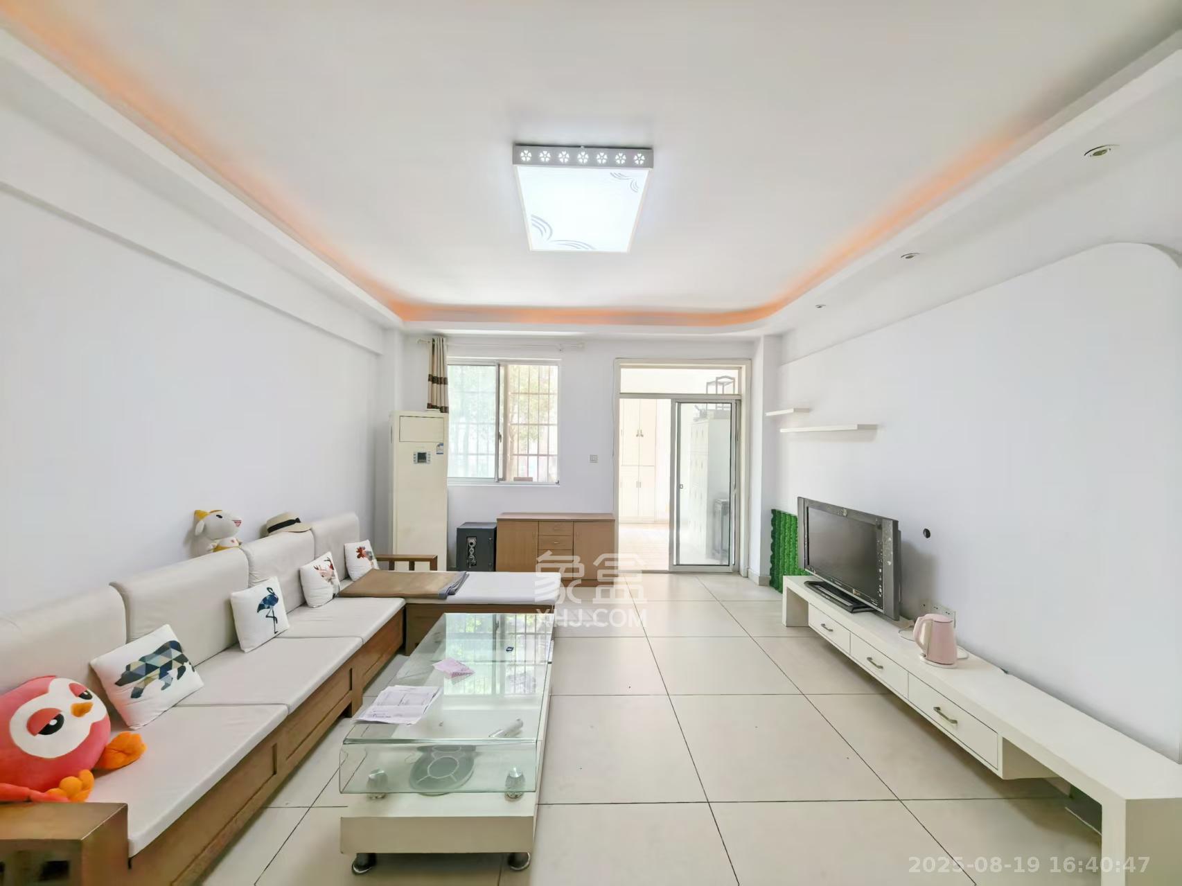 城市山水豪园(山水城市风景) 3室2厅1卫 2500.0元/月 城市山水豪园(山水城市风景) 3室2厅1卫 2500.0元/月室内图