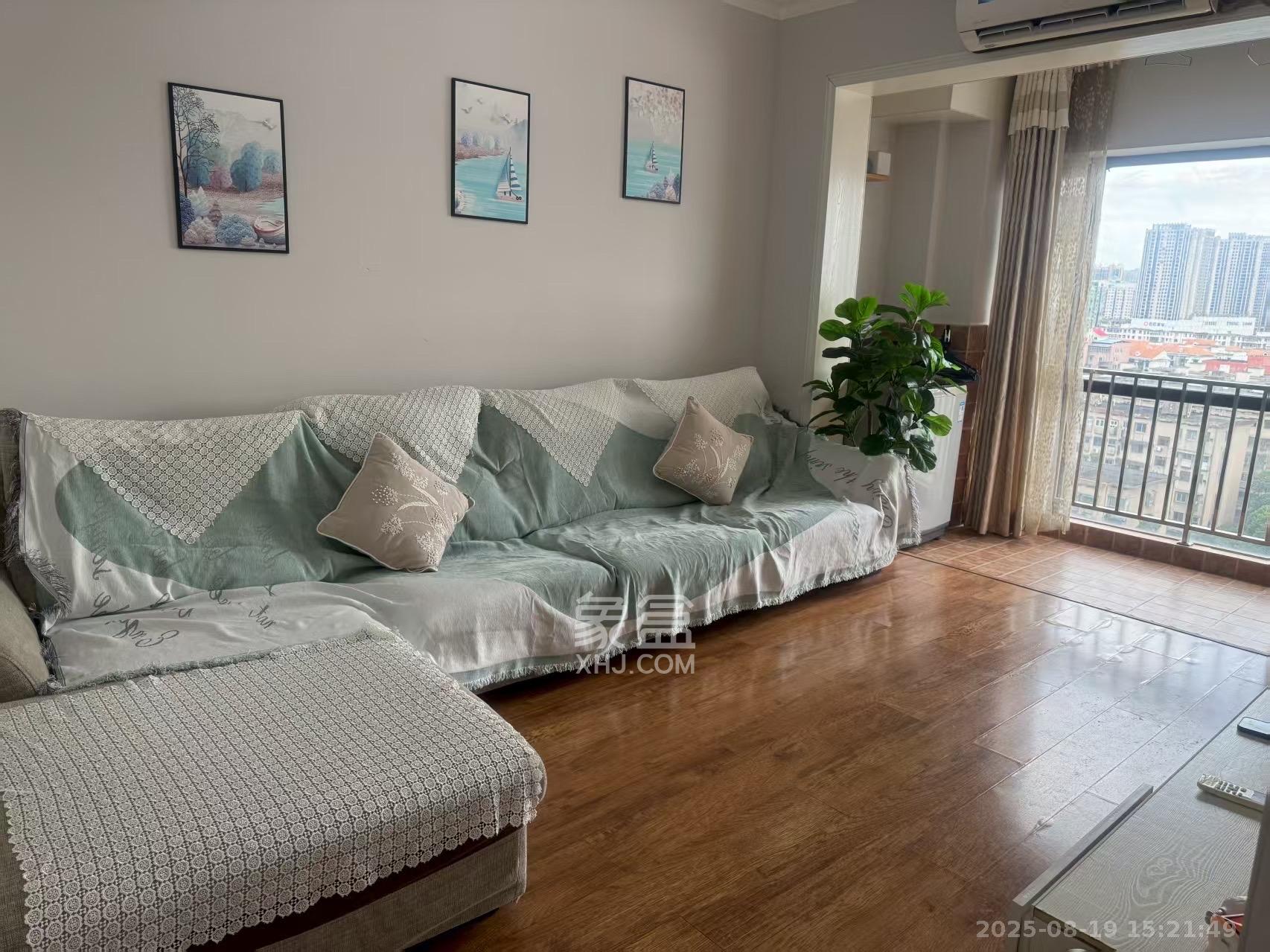 锦泰东环国际 1室2厅1卫 2600.0元/月 锦泰东环国际 1室2厅1卫 2600.0元/月室内图