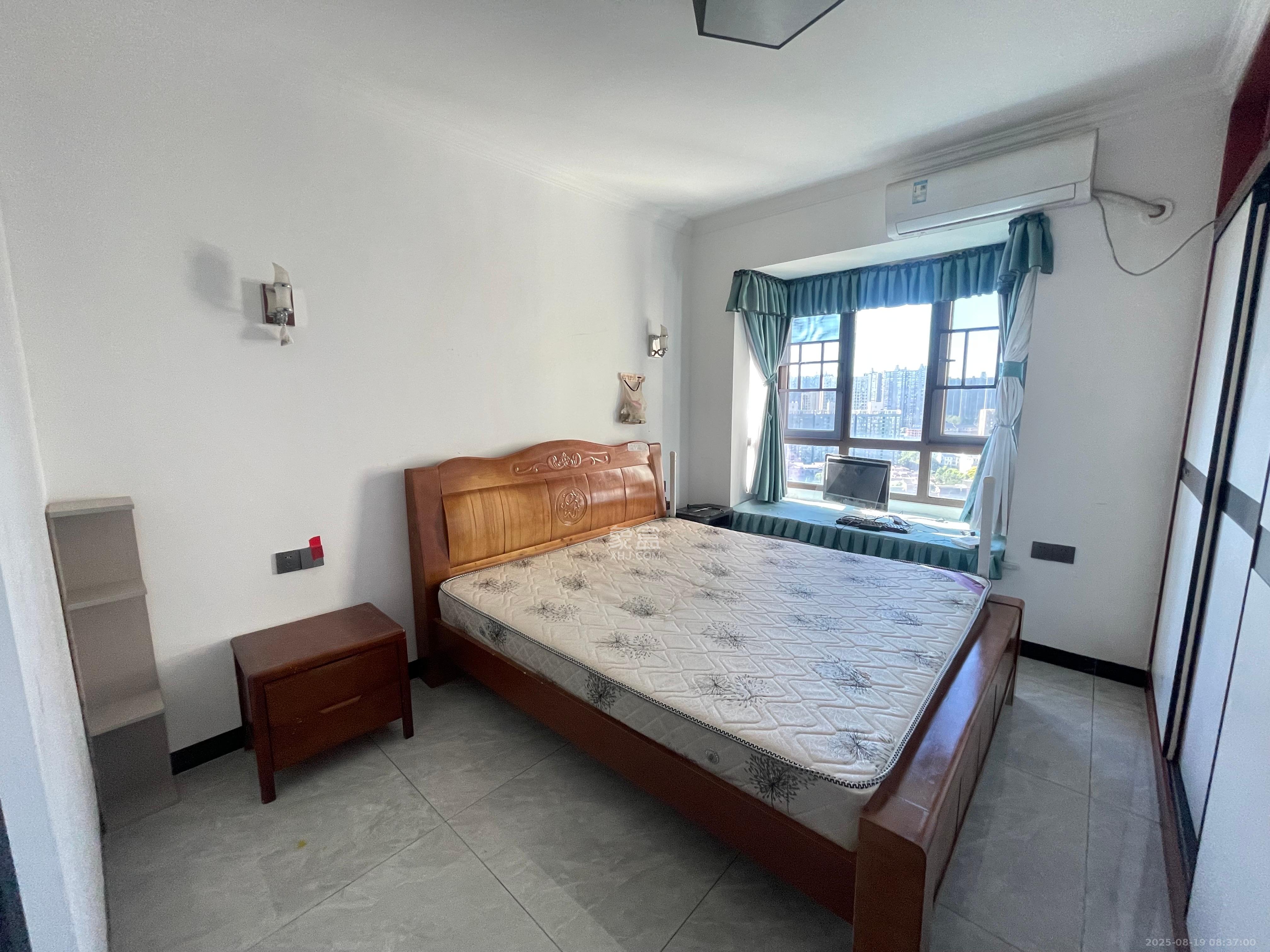 山语城三期  3室2厅2卫    2450.0元/月室内图