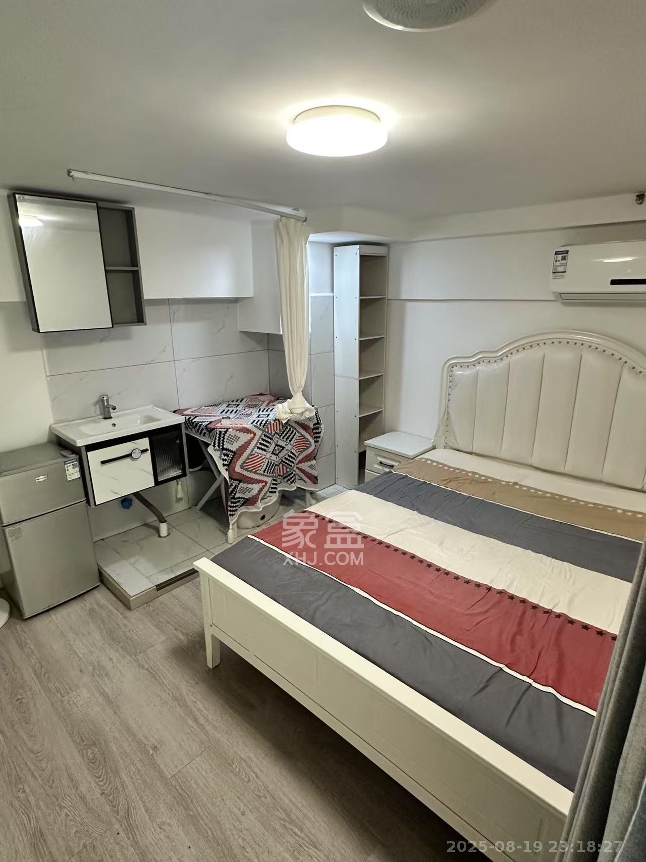 信诚湘江揽月（至善美景大厦）  1室0厅0卫    1700.0元/月室内图