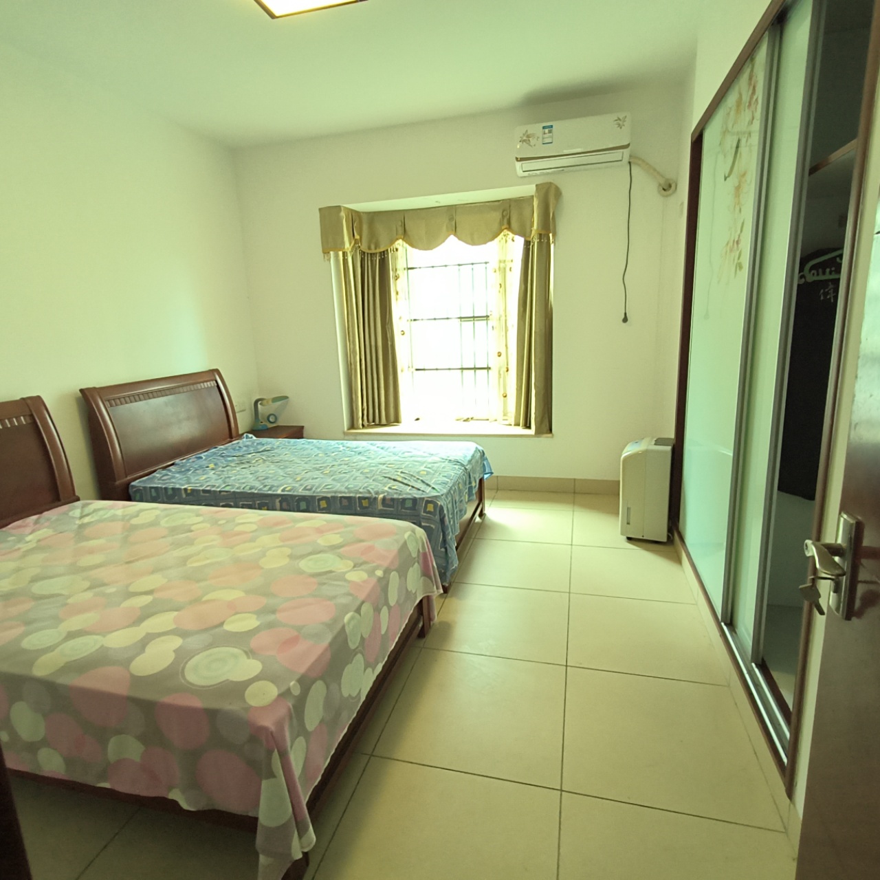 滨江温泉花园 3室2厅2卫 148.0万 滨江温泉花园 3室2厅2卫 148.0万室内图