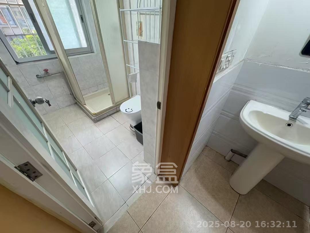 科教新村 4室2厅2卫 3000.0元/月 科教新村 4室2厅2卫 3000.0元/月室内图