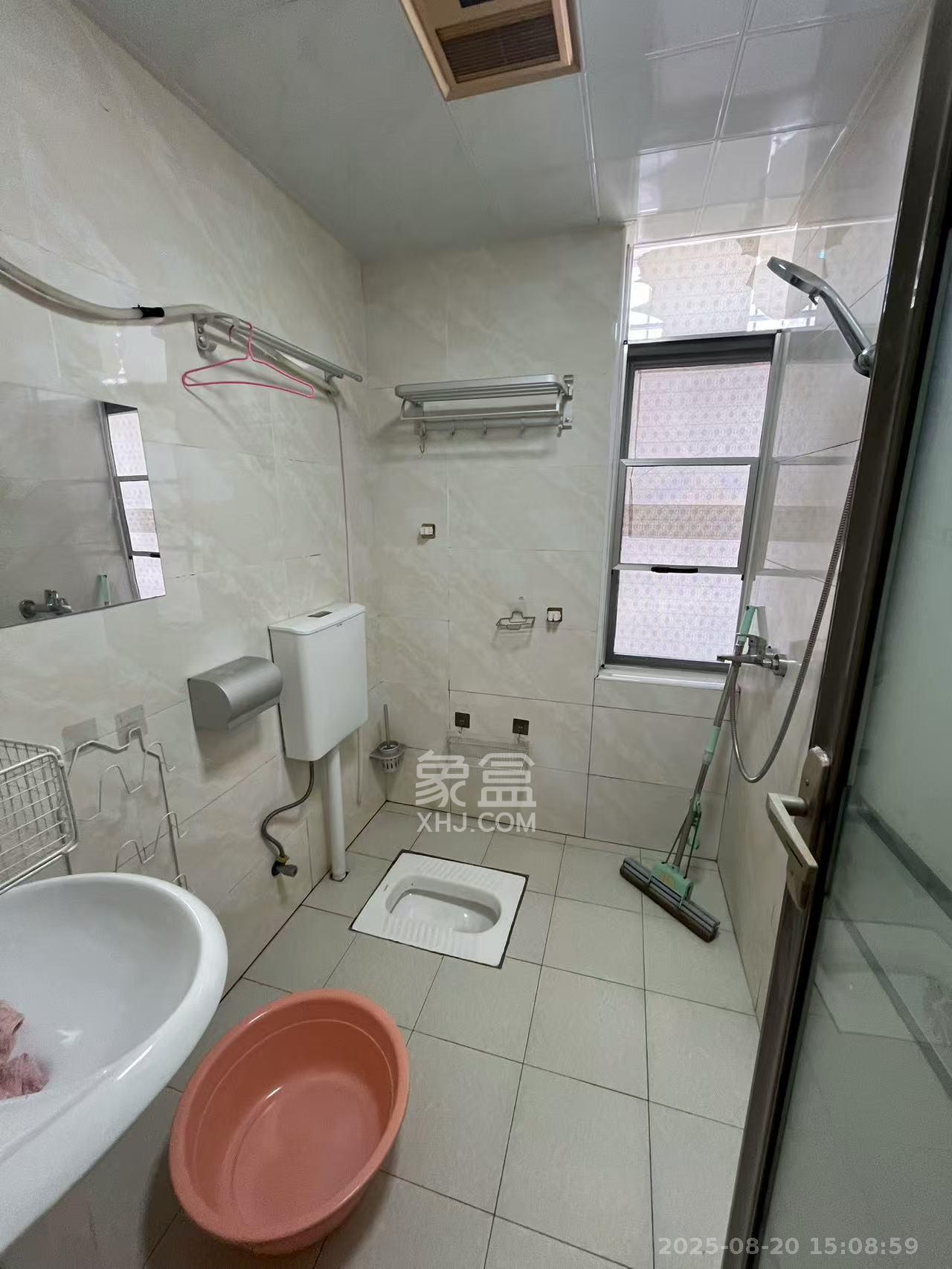 泉塘小区  2室1厅1卫    1100.0元/月室内图