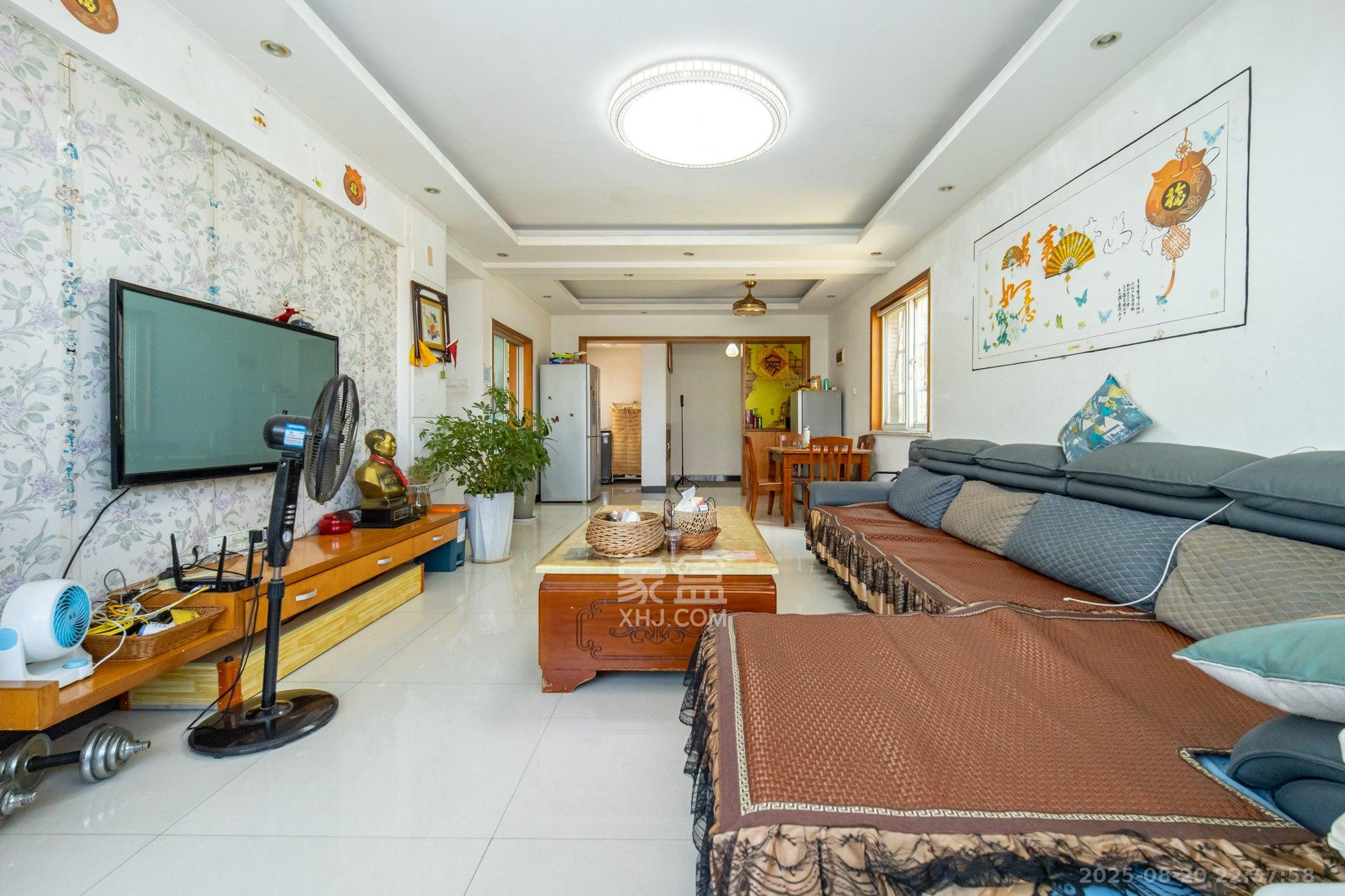 筑梦园 3室2厅2卫 72.8万 筑梦园 3室2厅2卫 72.8万客厅