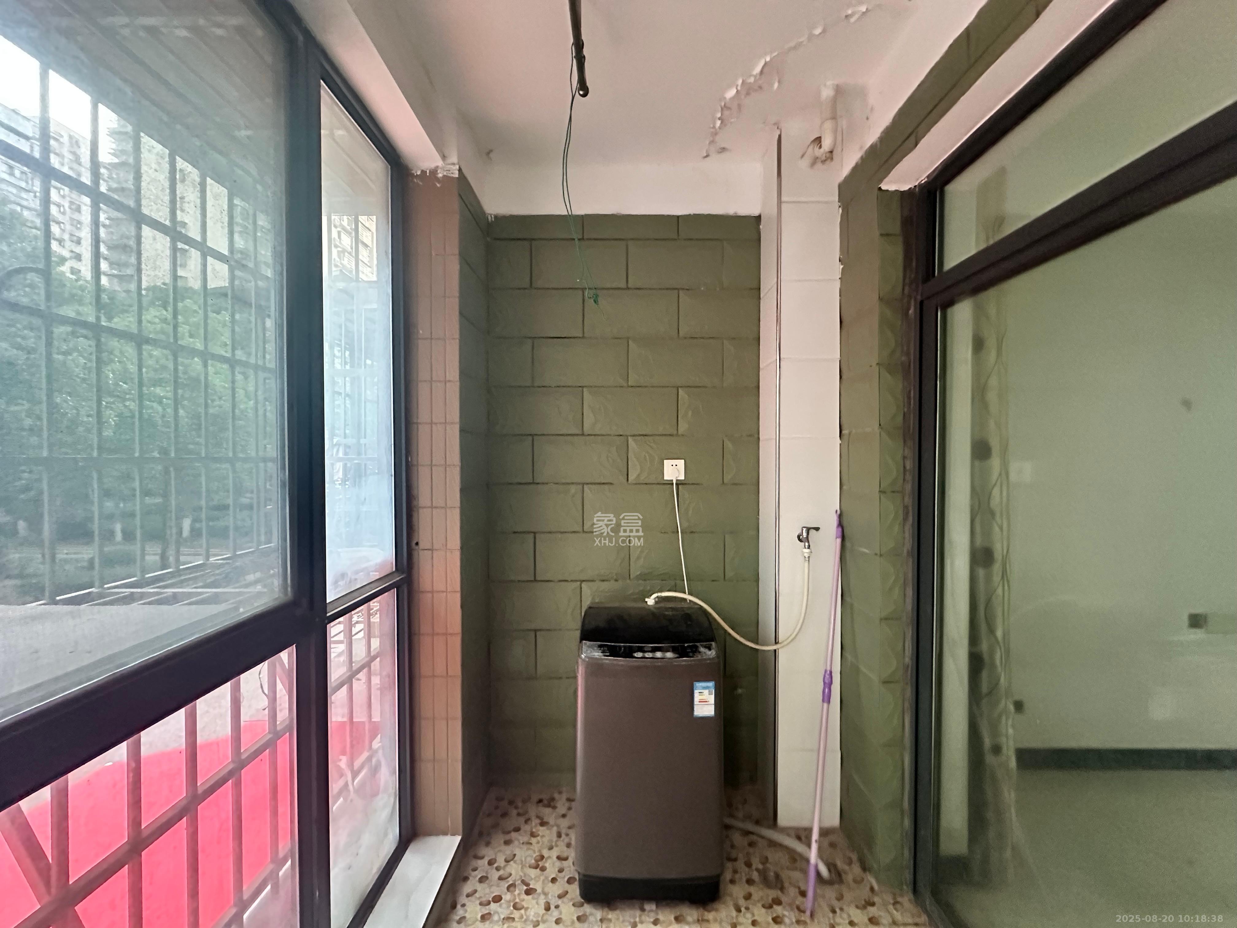 茶山馨苑  3室2厅1卫    2800.0元/月室内图