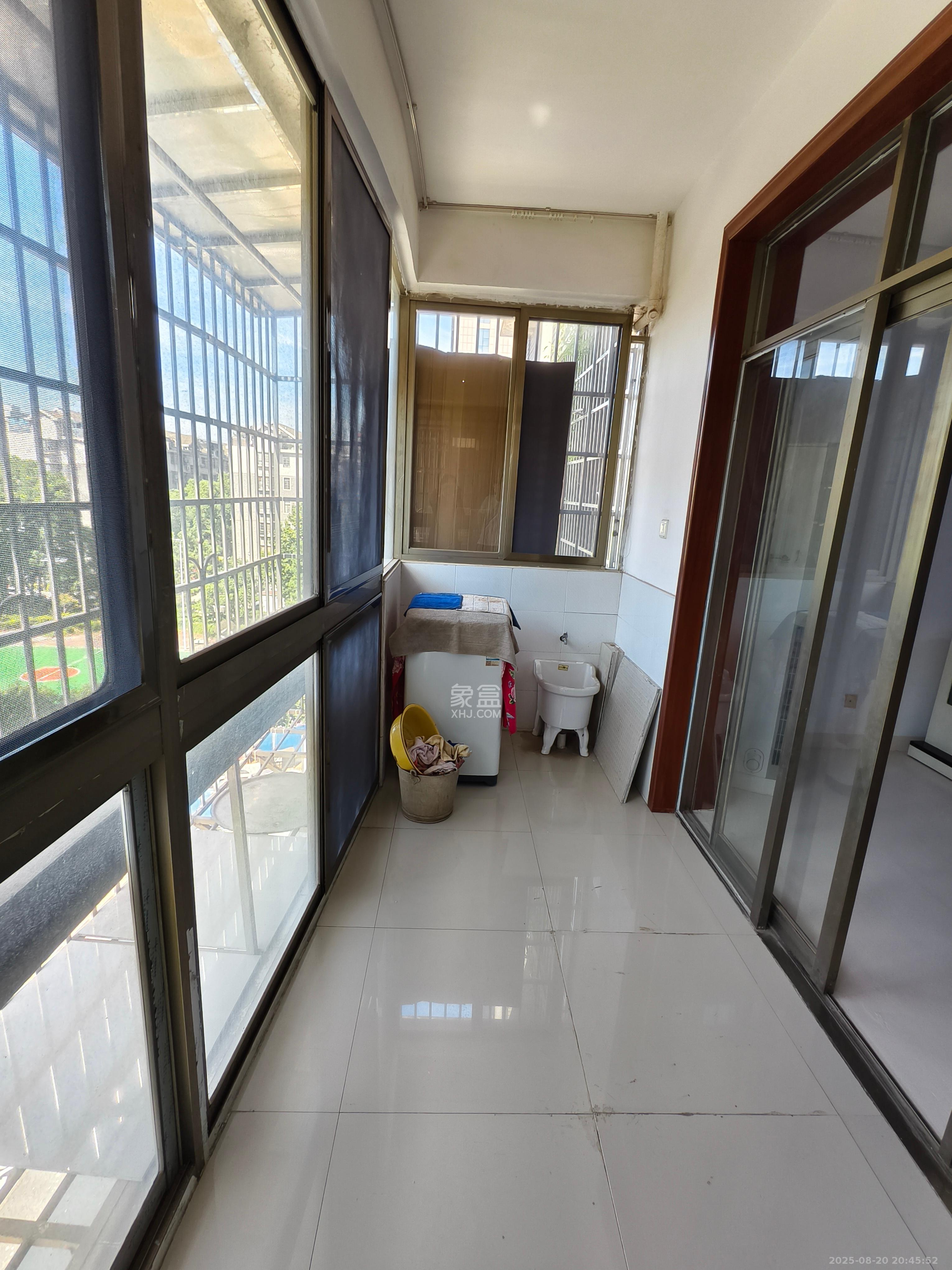 黄鹤小区3片 2室2厅1卫 2200.0元/月 黄鹤小区3片 2室2厅1卫 2200.0元/月室内图