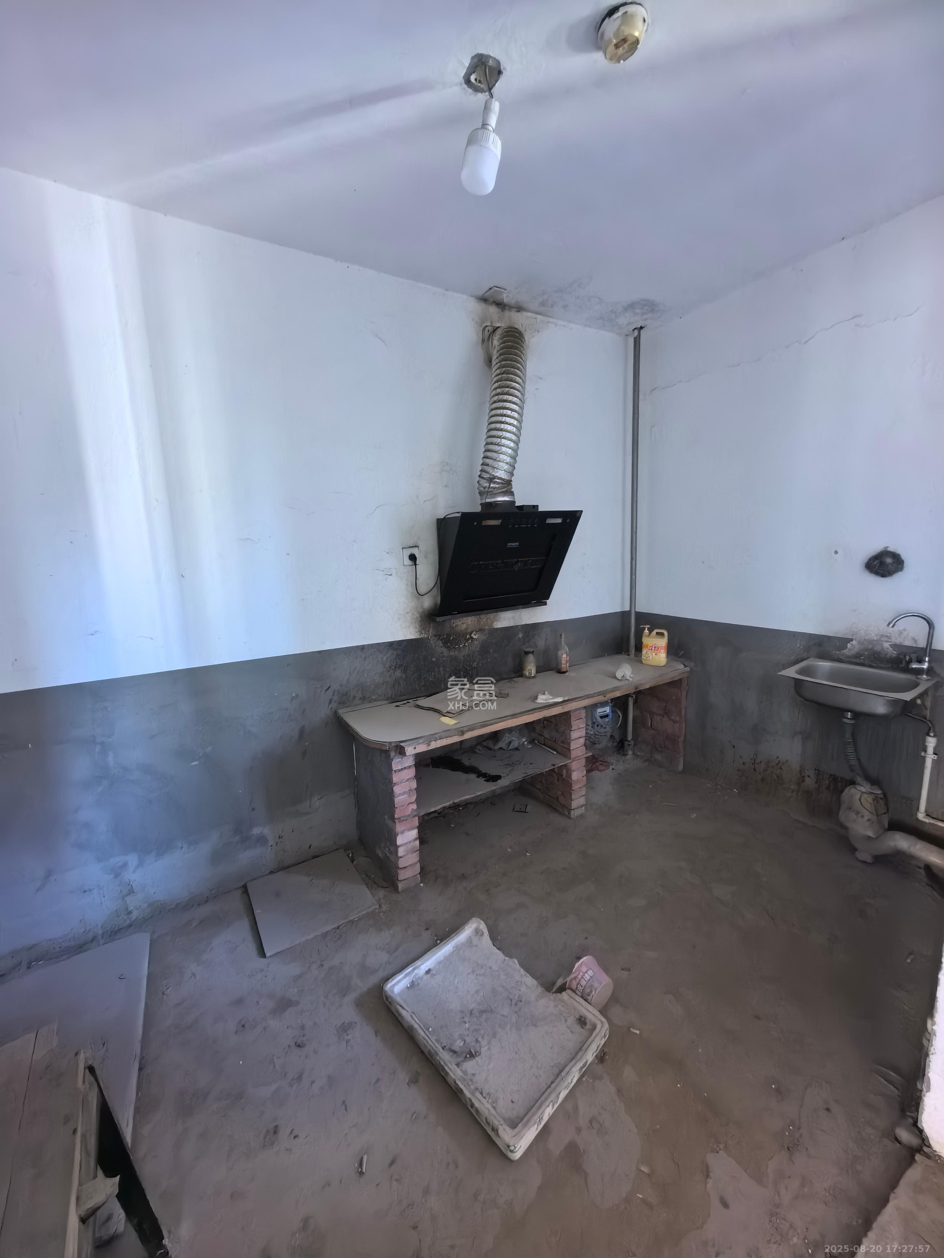 金色溪泉湾  3室2厅2卫    1600.0元/月室内图