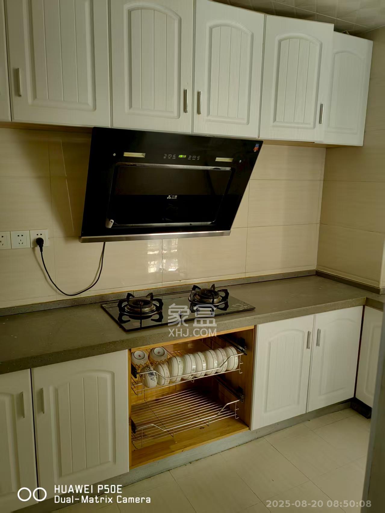 铂宫 3室2厅2卫 4000.0元/月 铂宫 3室2厅2卫 4000.0元/月室内图