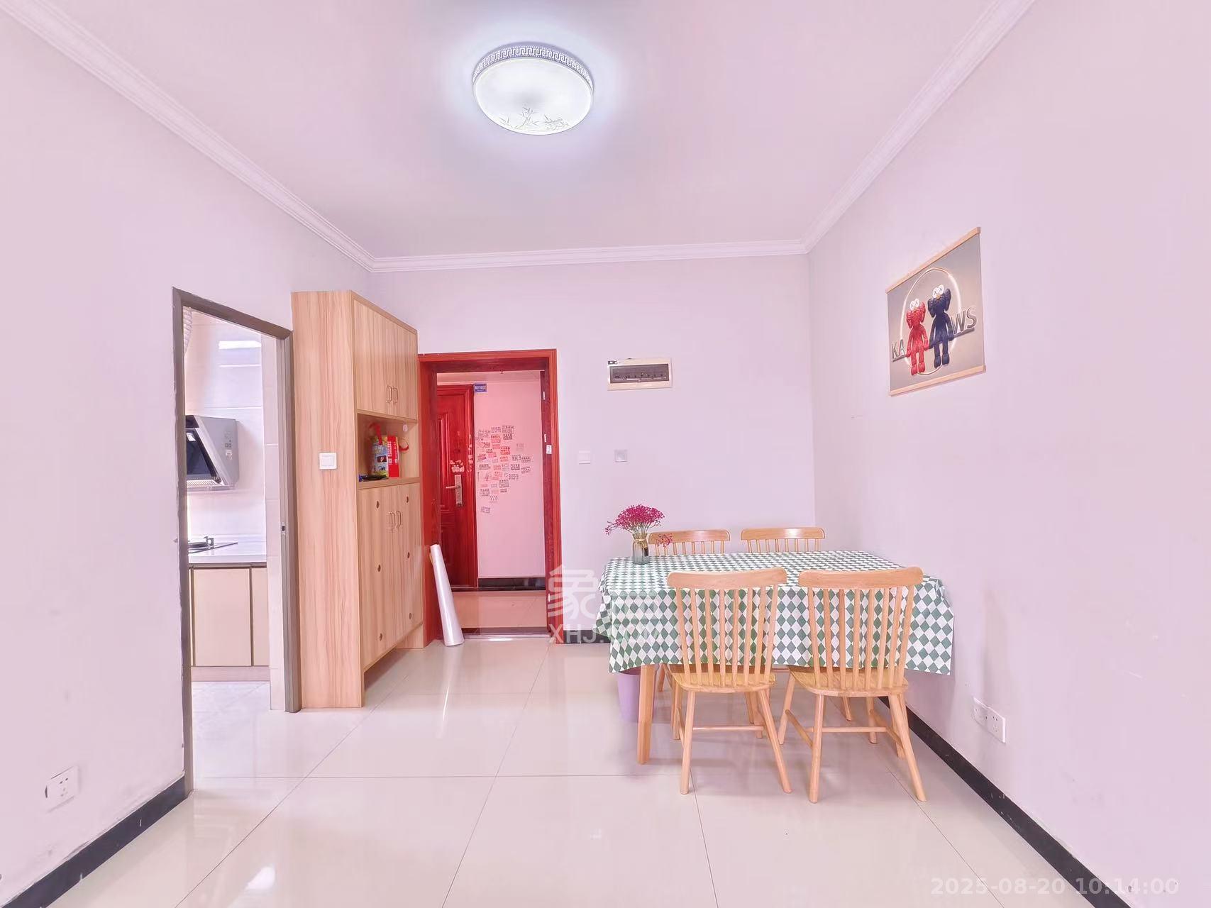 圭塘三小区  2室2厅1卫    2500.0元/月 圭塘三小区  2室2厅1卫    2500.0元/月室内图